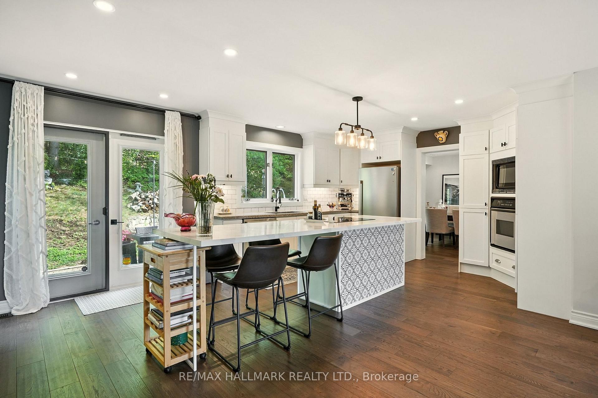 Photo 10 of 30 Pooles Road, Springwater, Midhurst — HOMEH