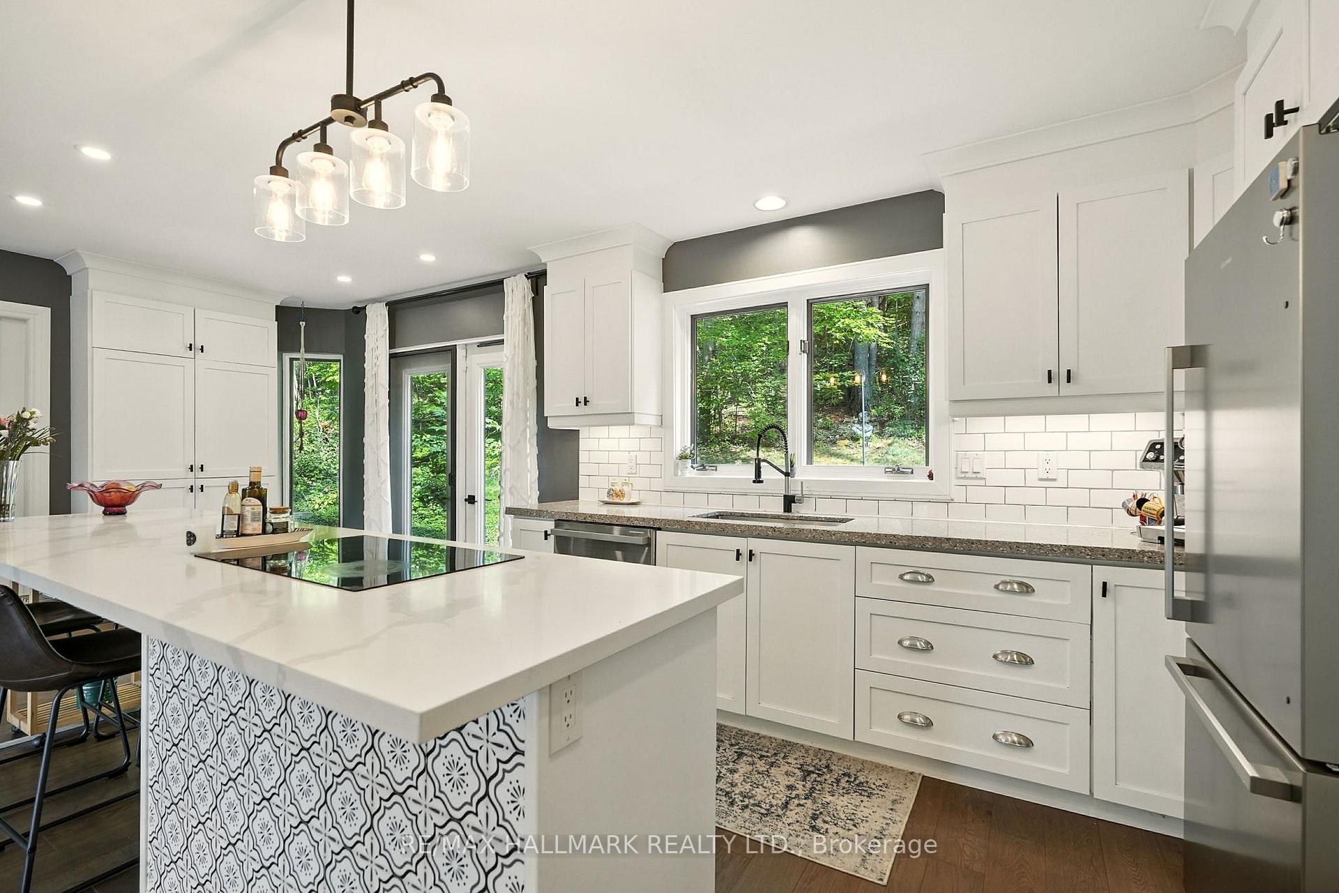 Photo 11 of 30 Pooles Road, Springwater, Midhurst — HOMEH