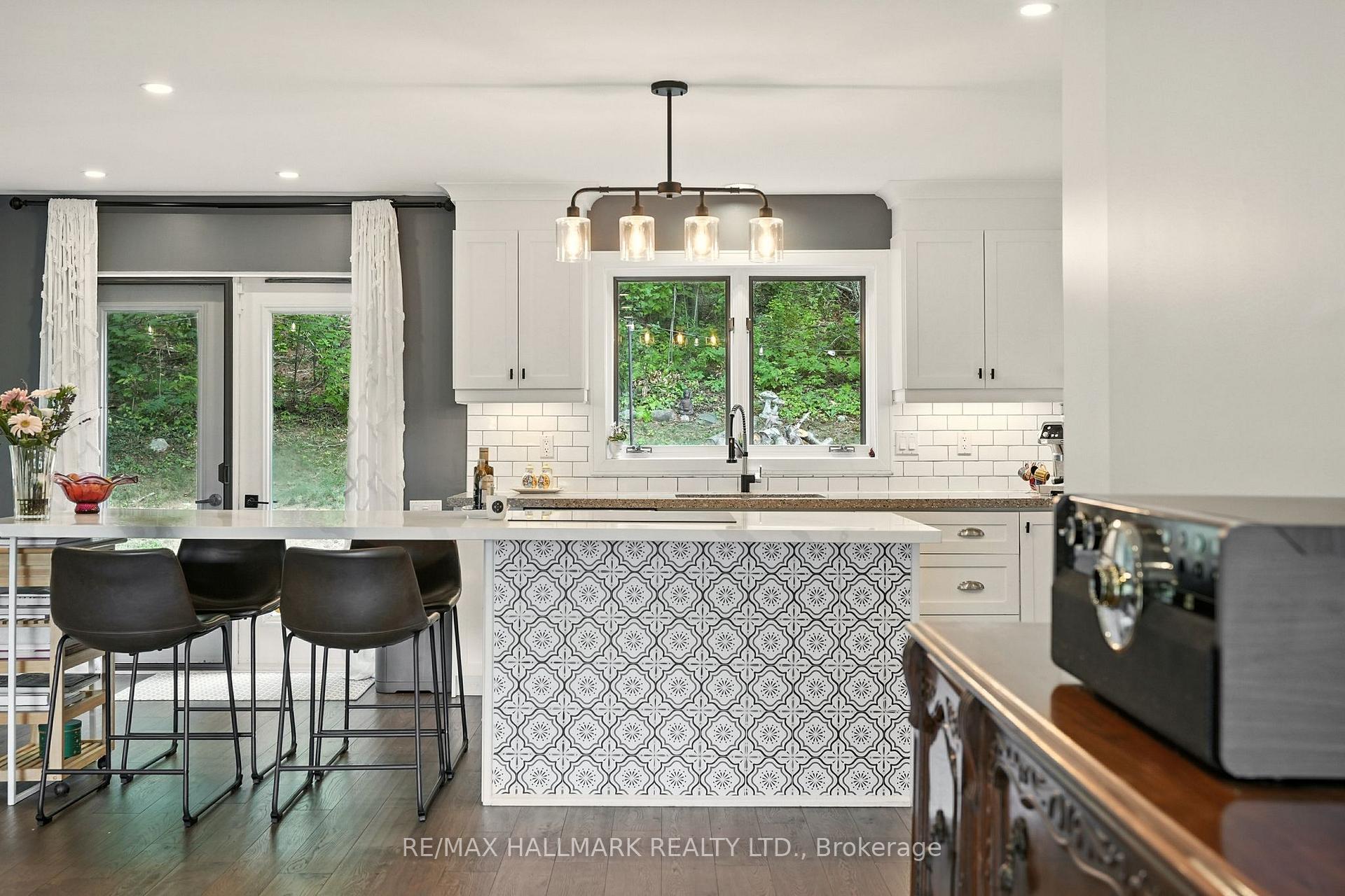 Photo 14 of 30 Pooles Road, Springwater, Midhurst — HOMEH