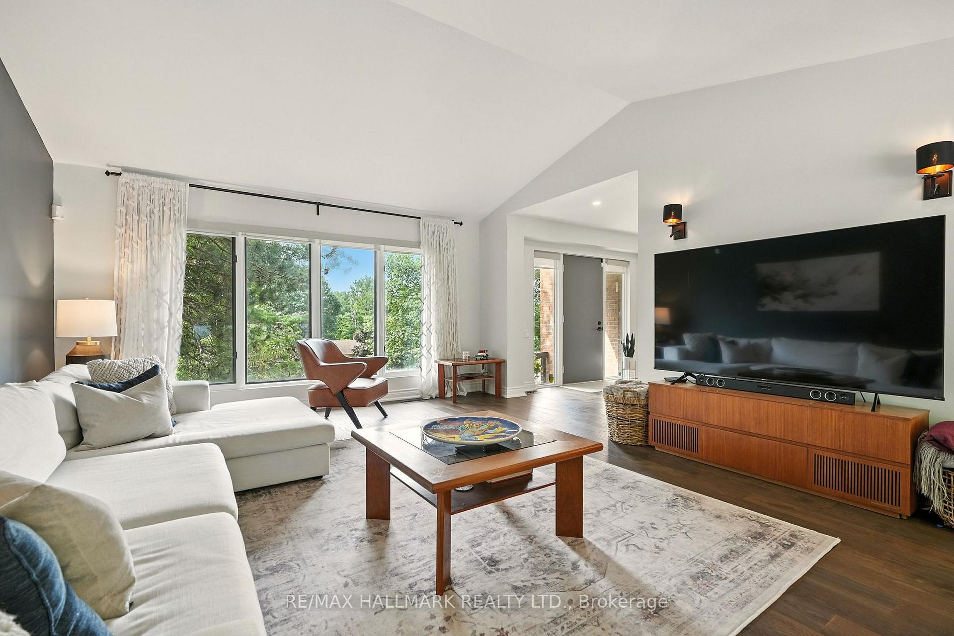 Photo 15 of 30 Pooles Road, Springwater, Midhurst — HOMEH