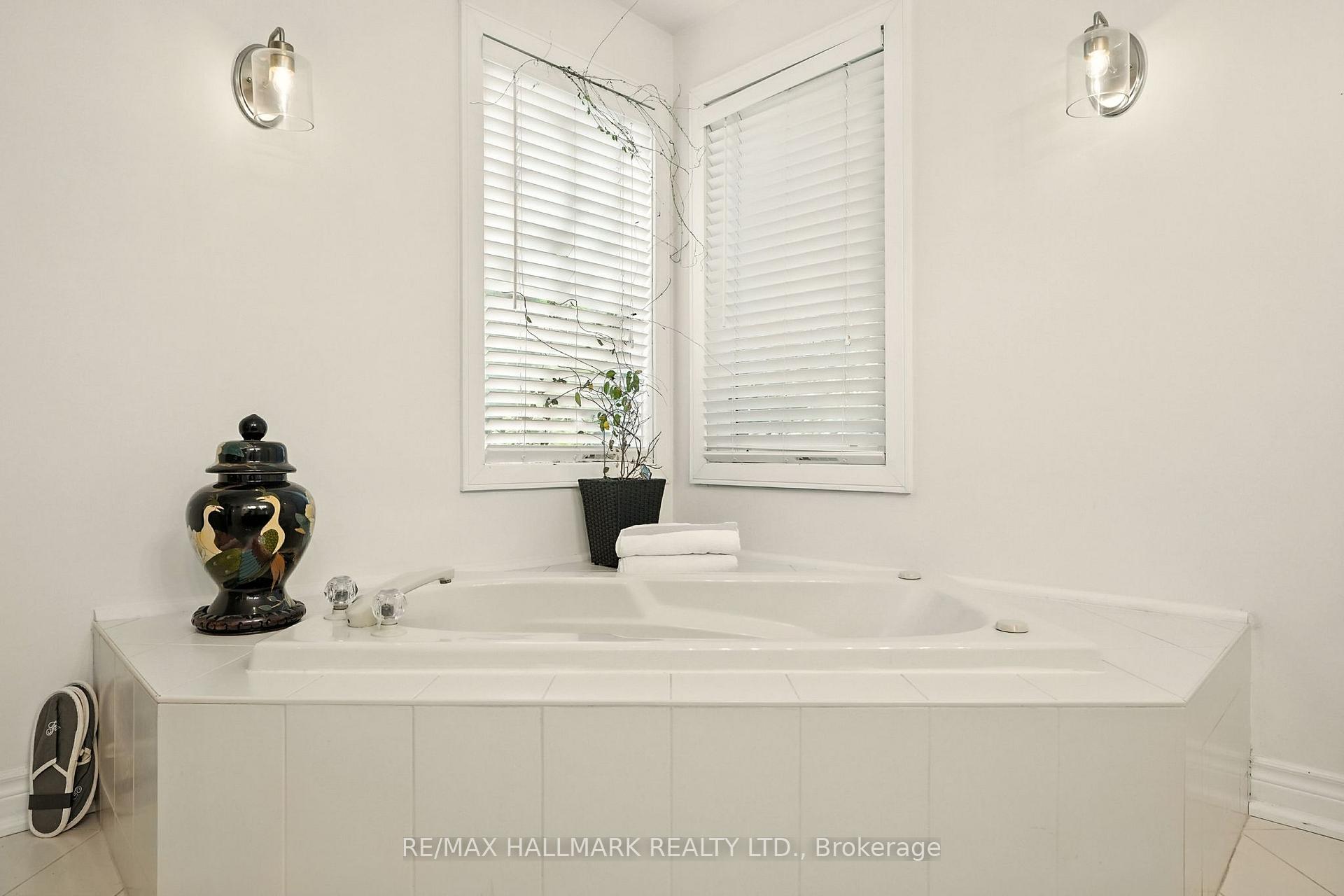 Photo 28 of 30 Pooles Road, Springwater, Midhurst — HOMEH