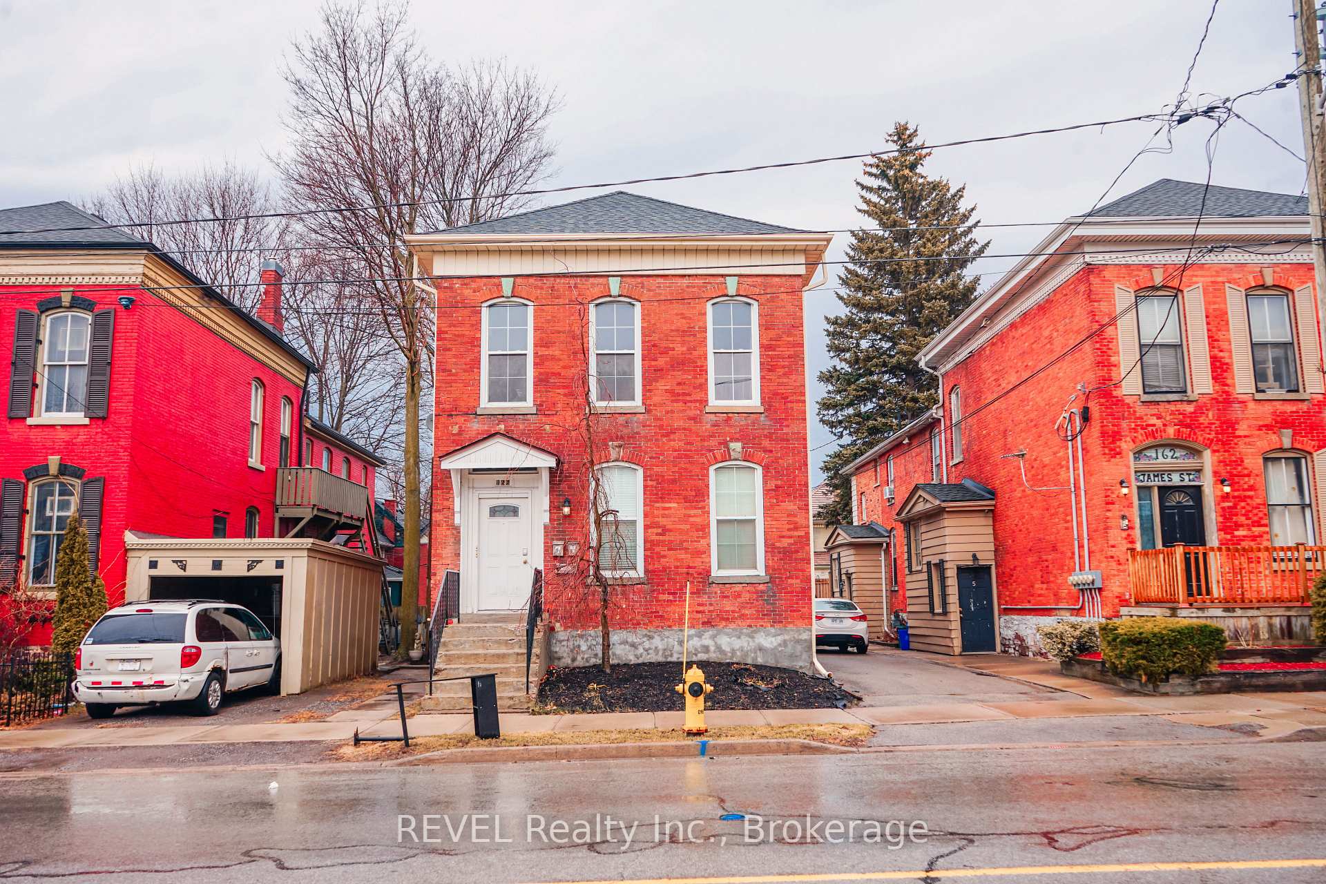 Photo 2 of Unit Unit 1, 166 James Street, St. Catharines, Downtown — HOMEH
