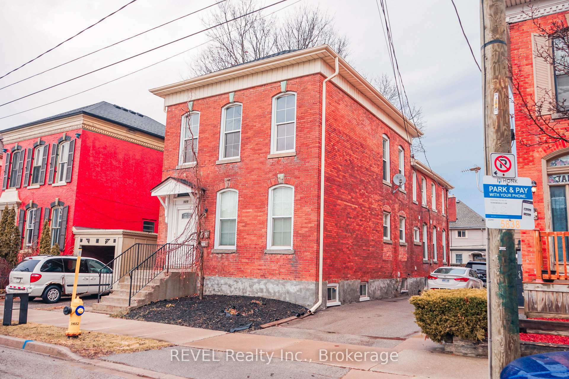 Photo 15 of Unit Unit 1, 166 James Street, St. Catharines, Downtown — HOMEH