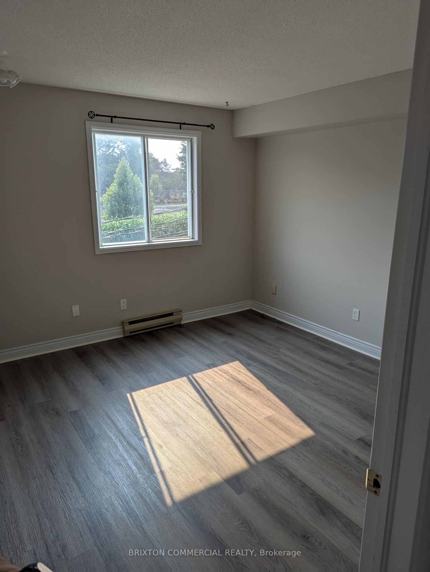 Photo 7 of Unit 103, 75 Elm Street, St. Thomas — HOMEH