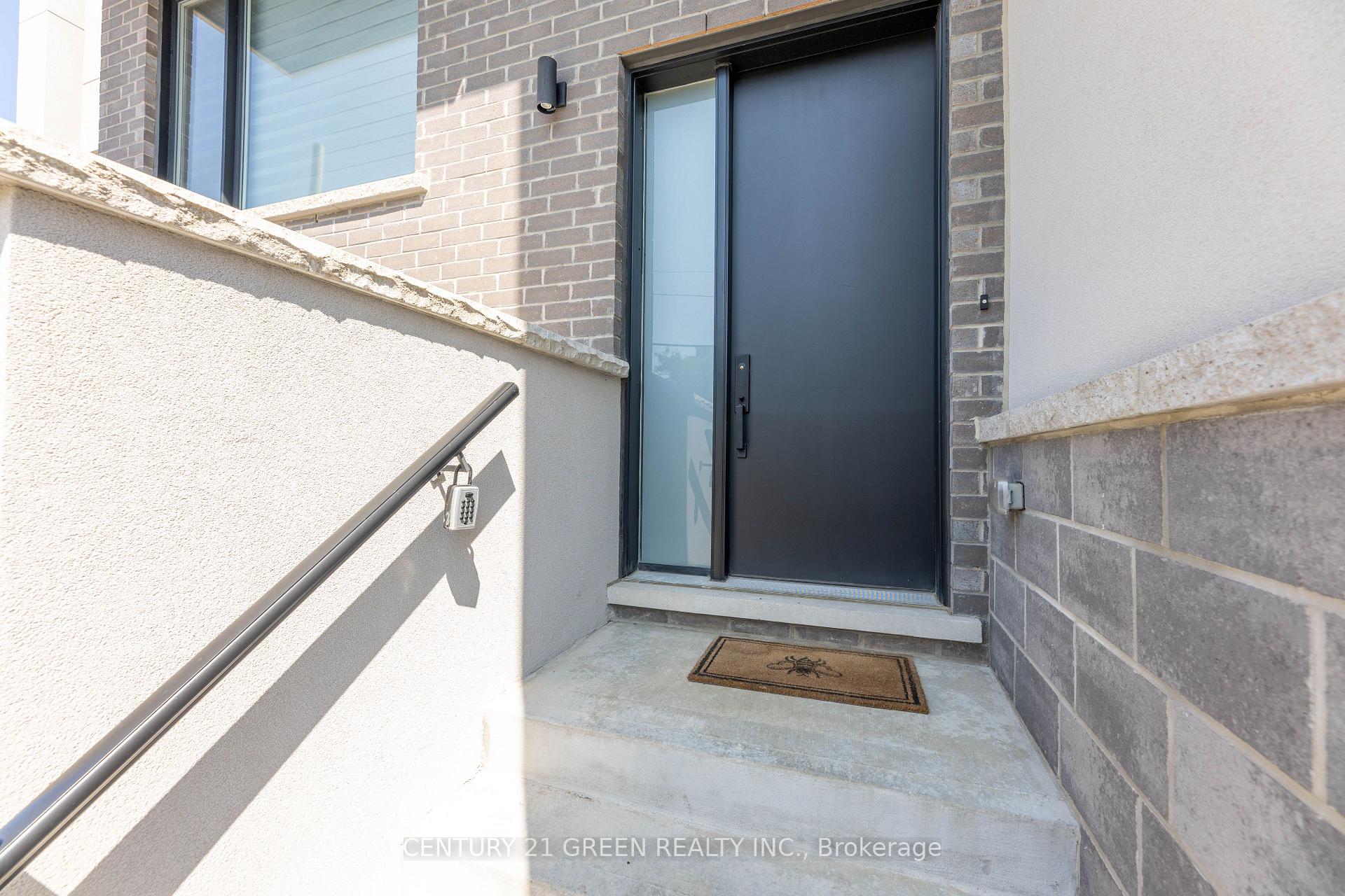 Photo 2 of 20 Sunset Beach Road, Richmond Hill, Oak Ridges Lake Wilcox — HOMEH
