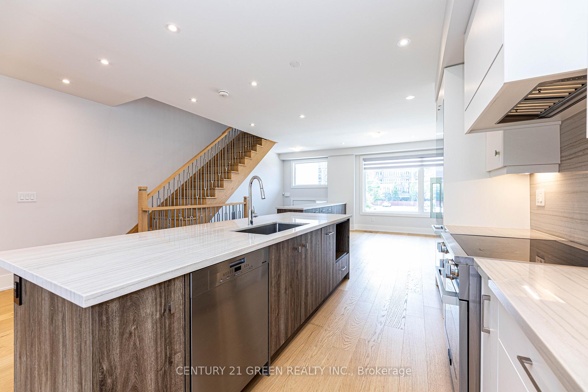 Photo 14 of 20 Sunset Beach Road, Richmond Hill, Oak Ridges Lake Wilcox — HOMEH