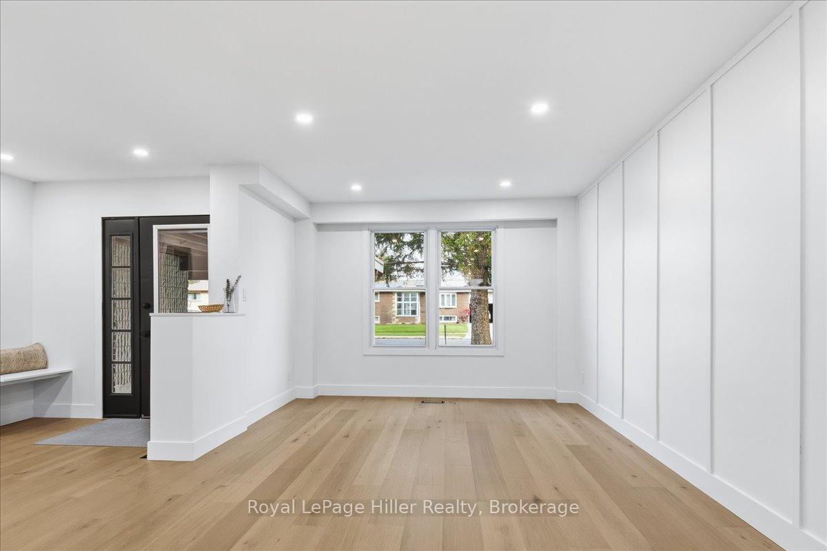 Photo 7 of 237 Willow Street, Stratford — HOMEH