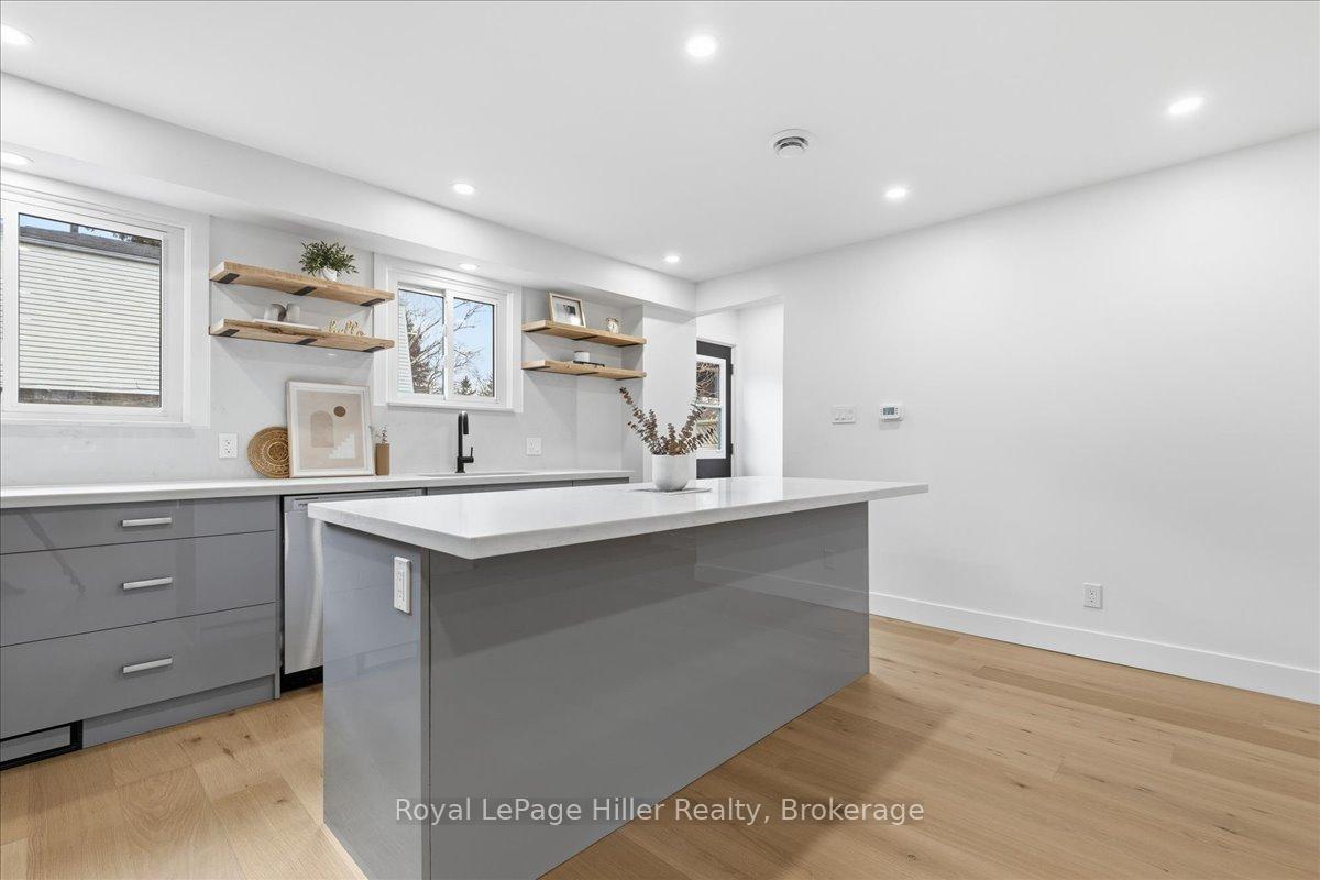 Photo 12 of 237 Willow Street, Stratford — HOMEH