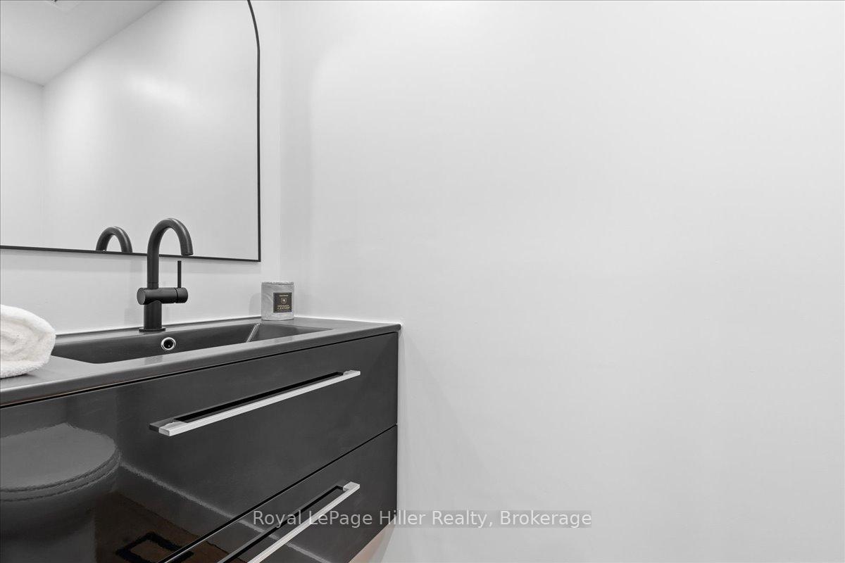 Photo 18 of 237 Willow Street, Stratford — HOMEH