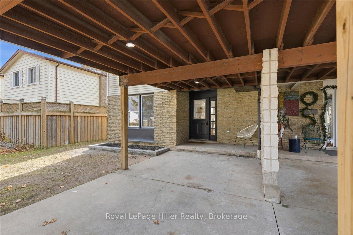 Photo 40 of 237 Willow Street, Stratford — HOMEH