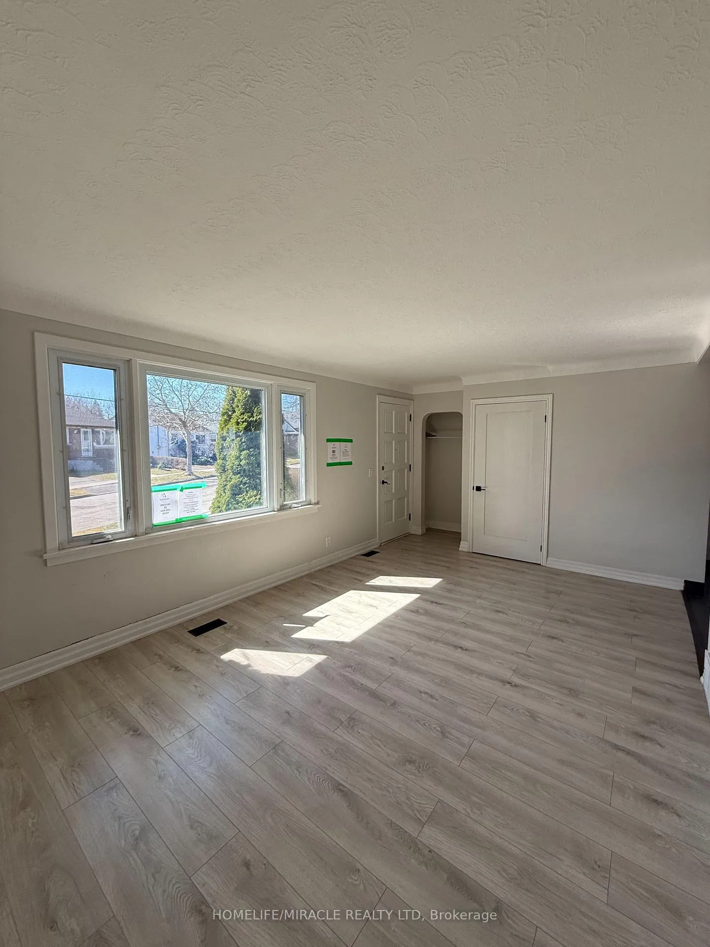 Photo 10 of 11 Garnet Street, St. Catharines, Facer — HOMEH