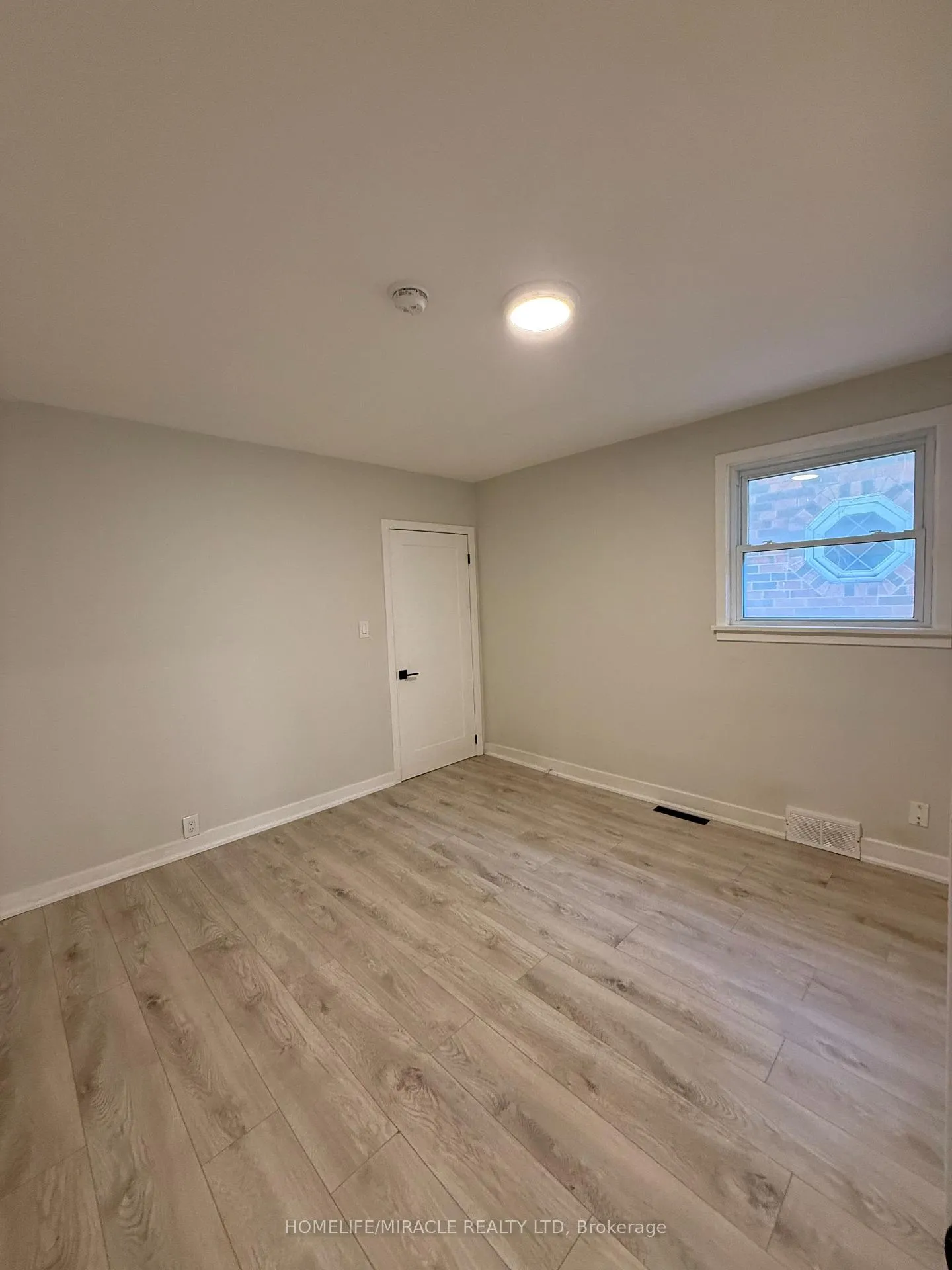 Photo 19 of 11 Garnet Street, St. Catharines, Facer — HOMEH