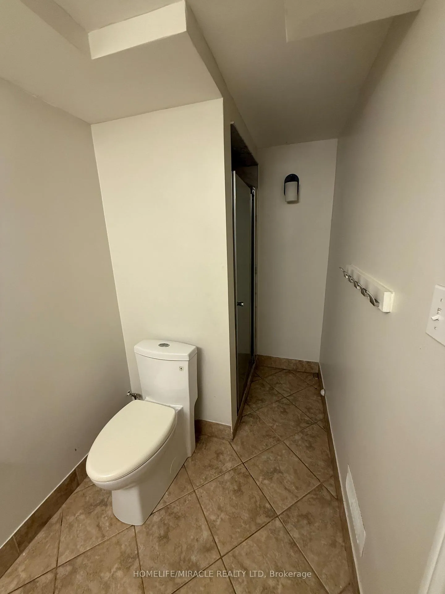 Photo 29 of 11 Garnet Street, St. Catharines, Facer — HOMEH