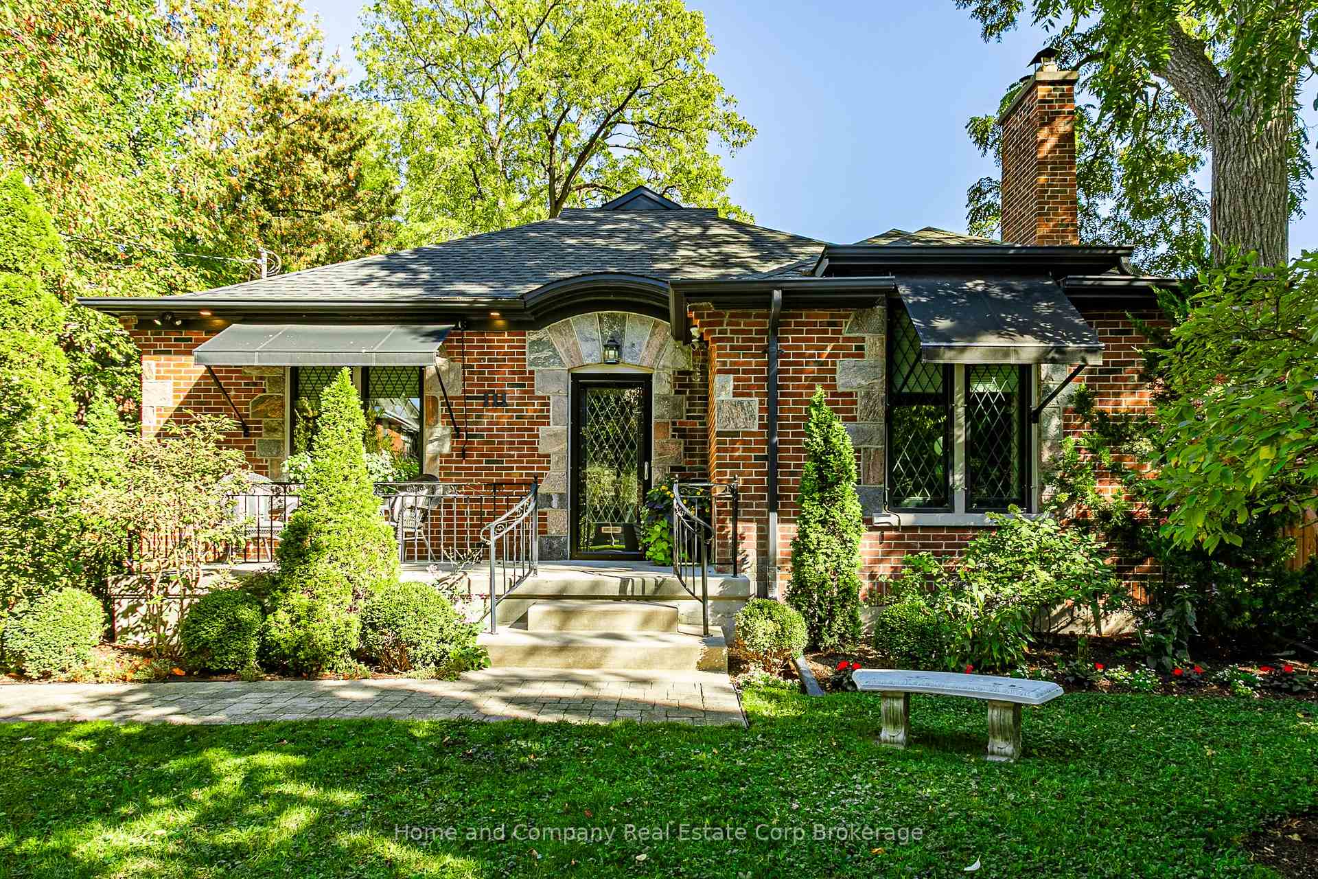 Photo 1 of 111 Queen Street, Stratford — HOMEH