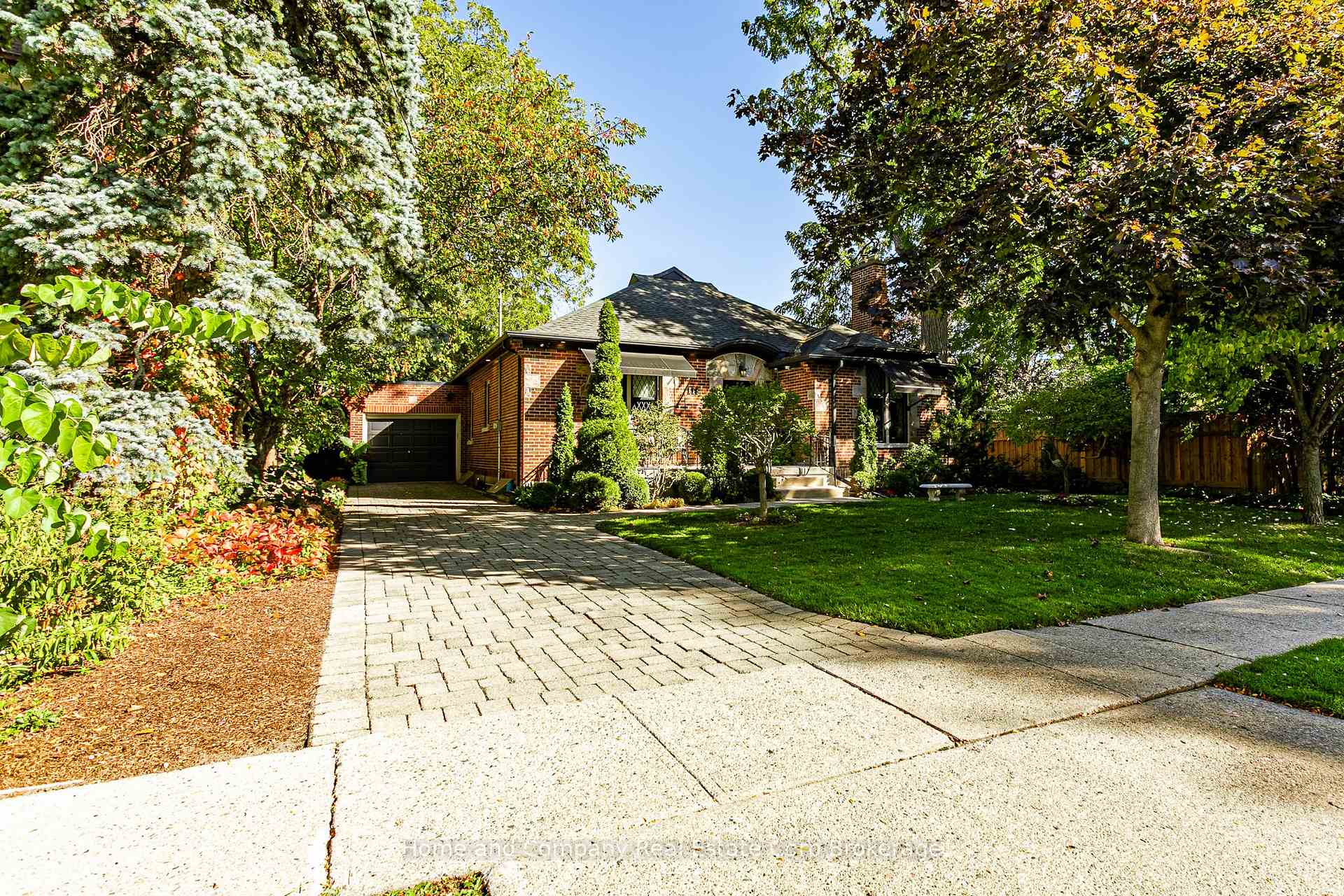 Photo 4 of 111 Queen Street, Stratford — HOMEH