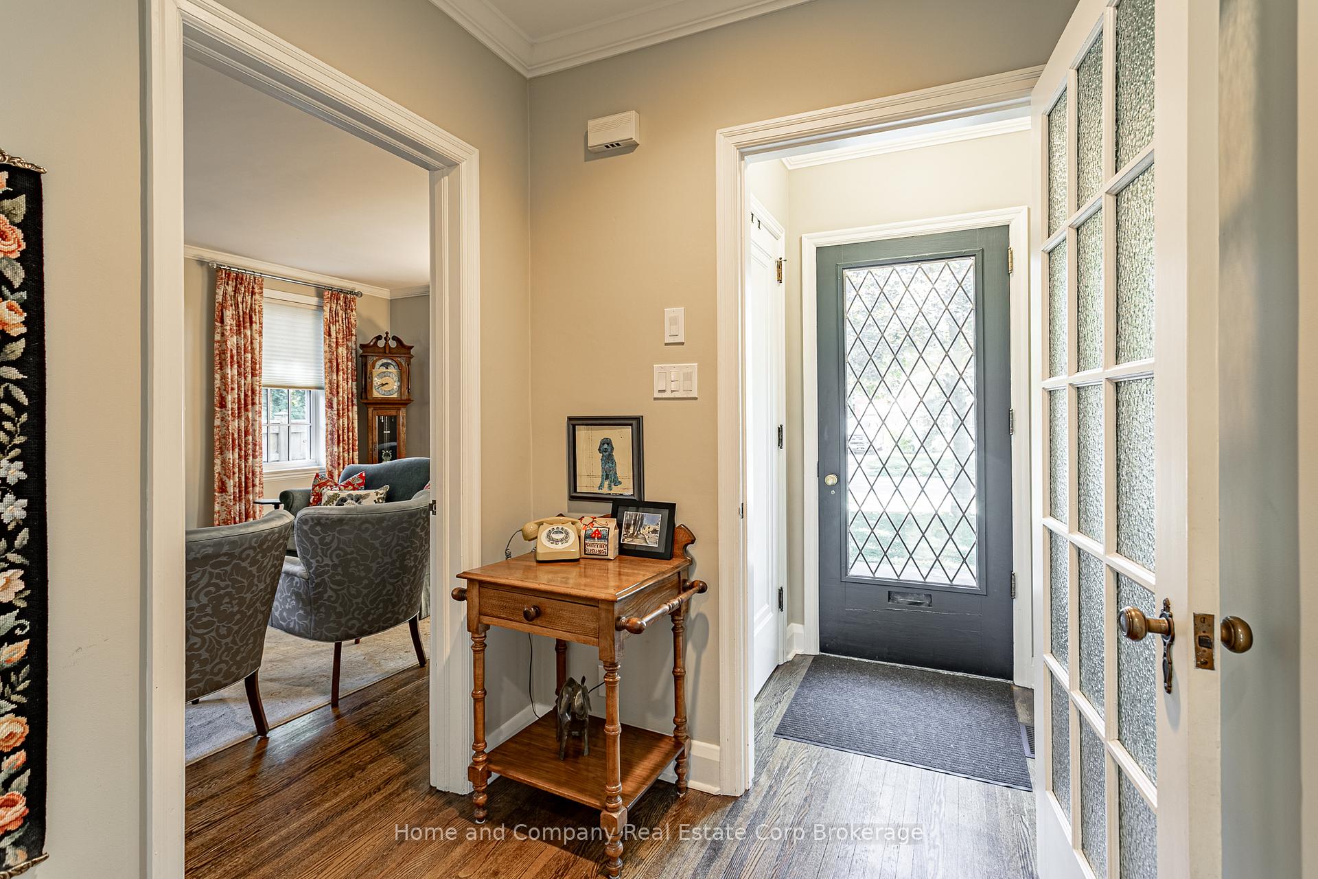 Photo 5 of 111 Queen Street, Stratford — HOMEH