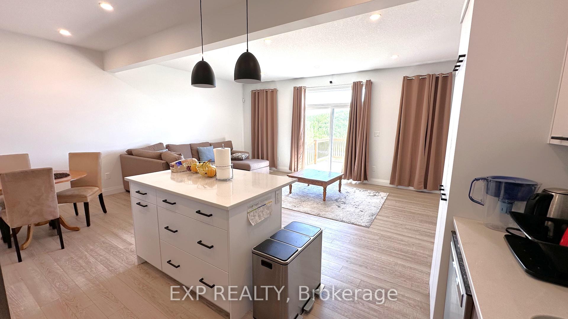 Photo 7 of 271 Renaissance Drive, St. Thomas — HOMEH