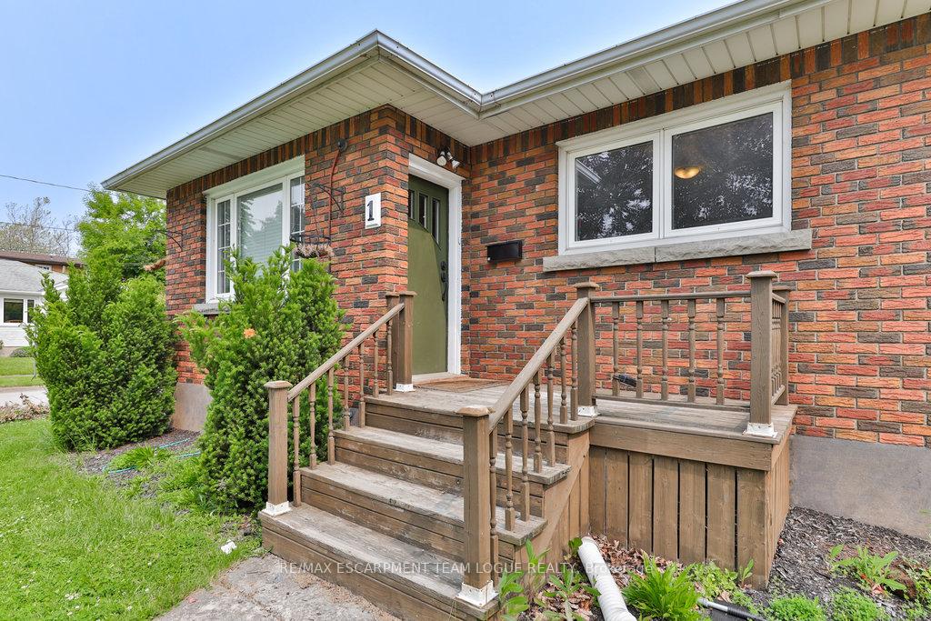 Photo 4 of Unit Main Level, 1 Carina Street, St. Catharines, Facer — HOMEH