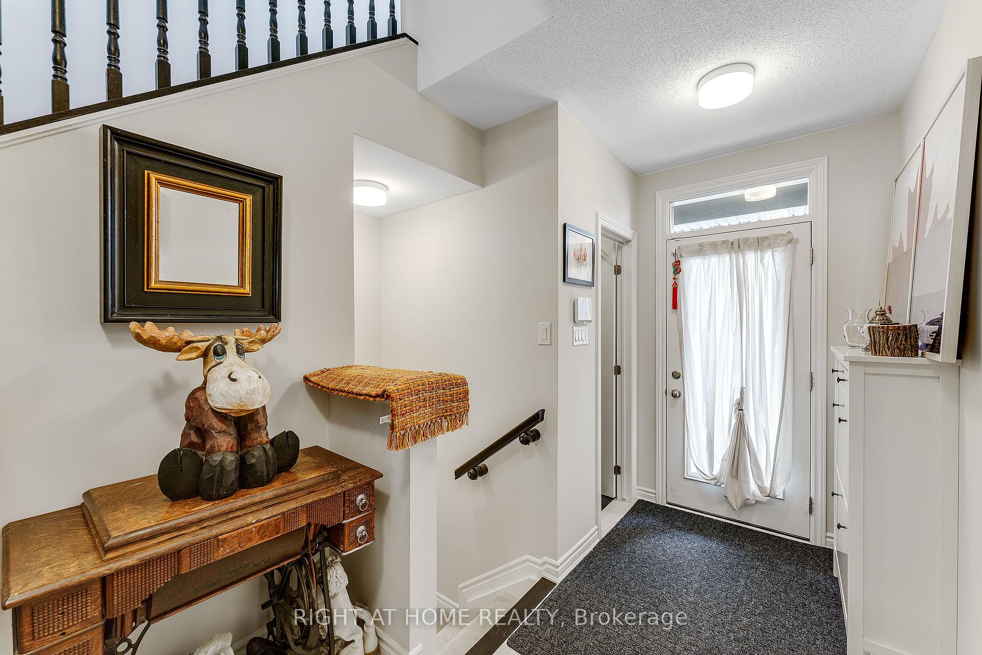 Photo 2 of 715 Derreen Avenue, Ottawa, Stittsville (North) — HOMEH
