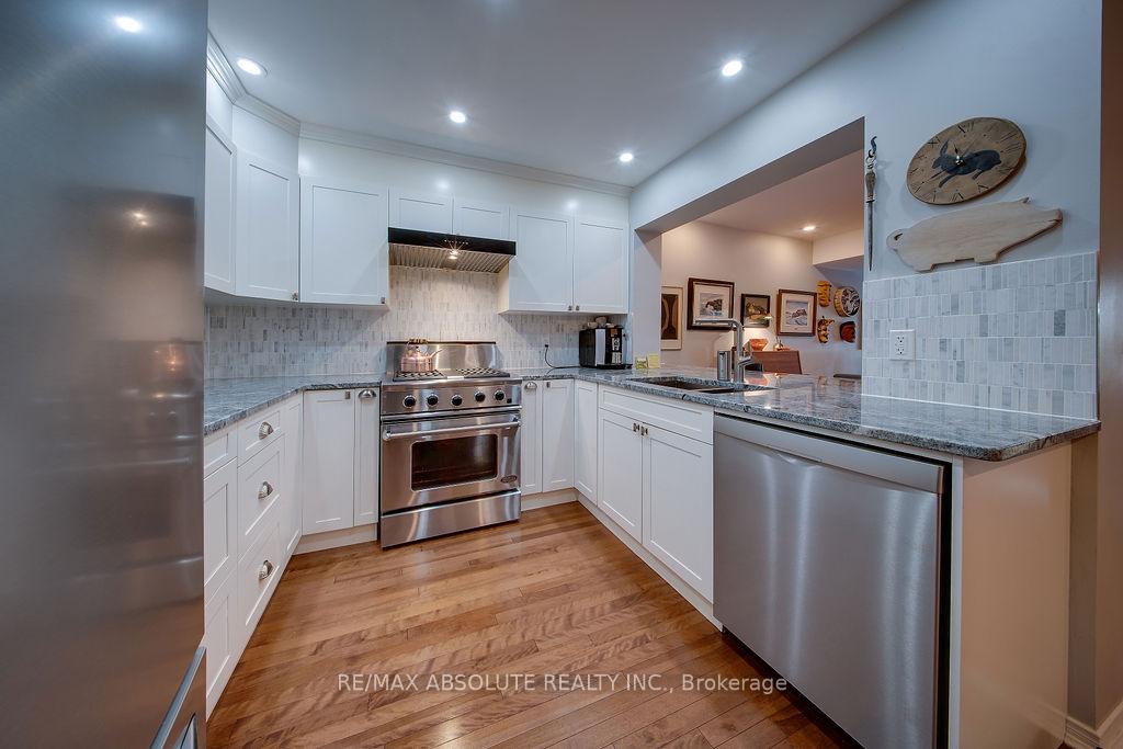 Photo 5 of 37 Randall James Drive, Ottawa, Stittsville (Central) — HOMEH