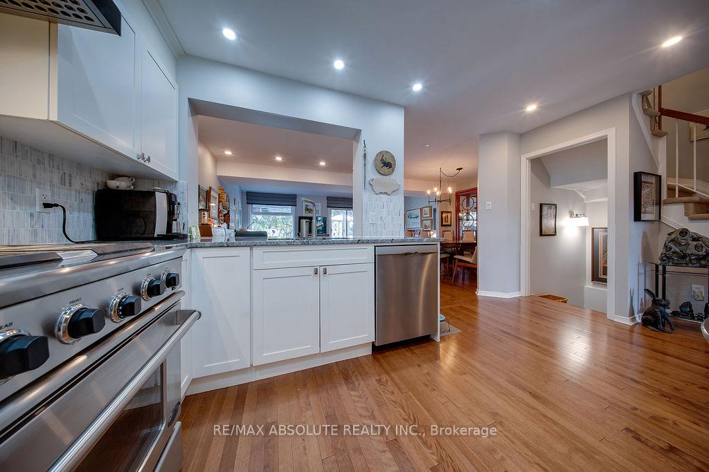 Photo 8 of 37 Randall James Drive, Ottawa, Stittsville (Central) — HOMEH