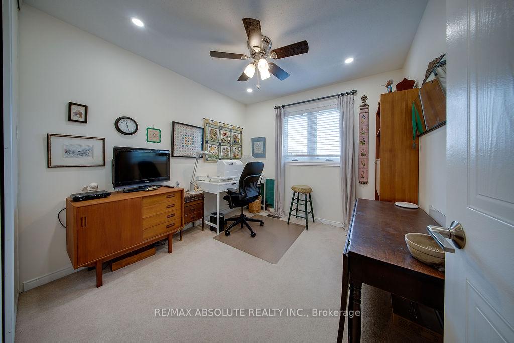 Photo 15 of 37 Randall James Drive, Ottawa, Stittsville (Central) — HOMEH