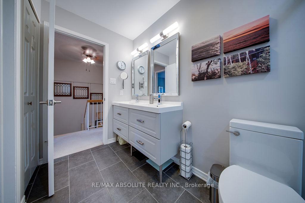 Photo 18 of 37 Randall James Drive, Ottawa, Stittsville (Central) — HOMEH