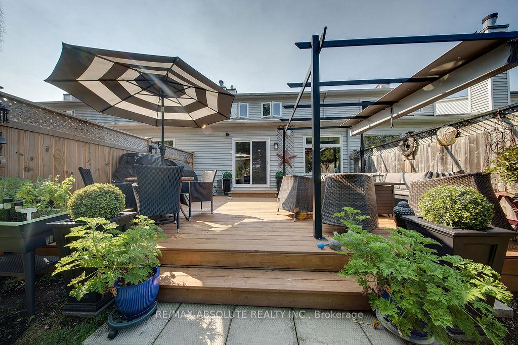 Photo 26 of 37 Randall James Drive, Ottawa, Stittsville (Central) — HOMEH