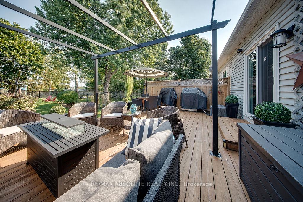 Photo 28 of 37 Randall James Drive, Ottawa, Stittsville (Central) — HOMEH