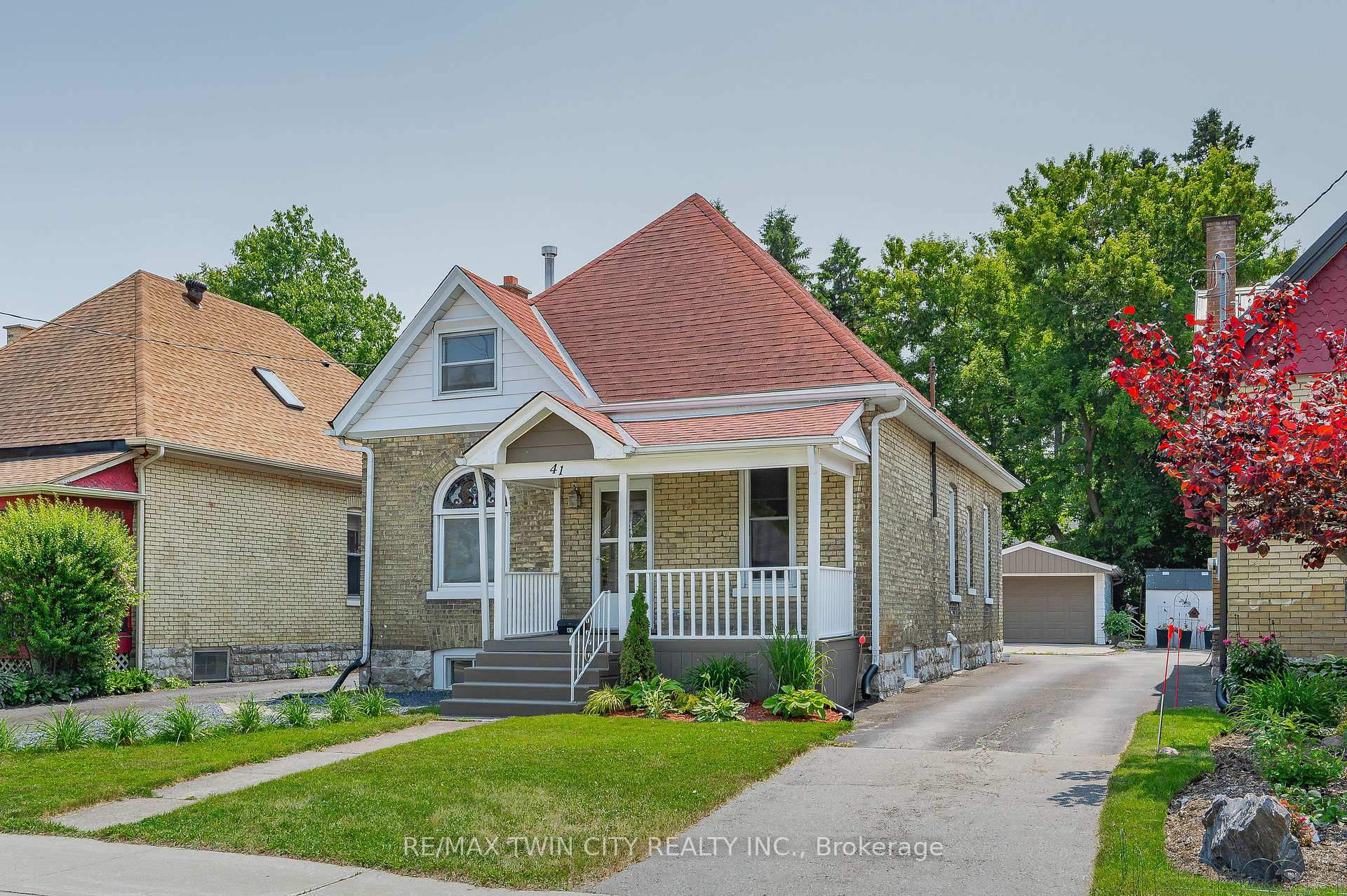 Photo 9 of 41 Chestnut Street, St. Thomas — HOMEH