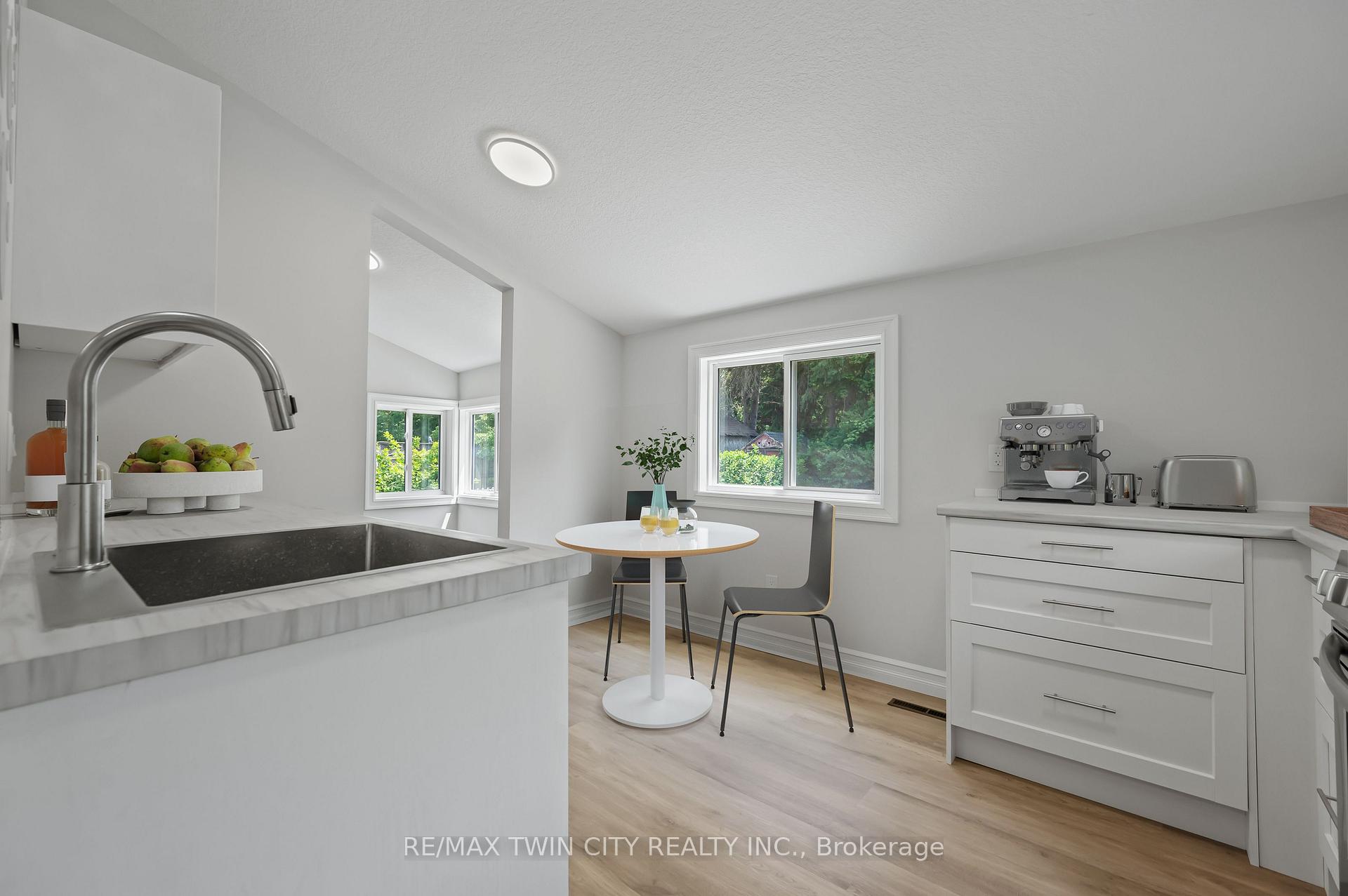 Photo 14 of 41 Chestnut Street, St. Thomas — HOMEH