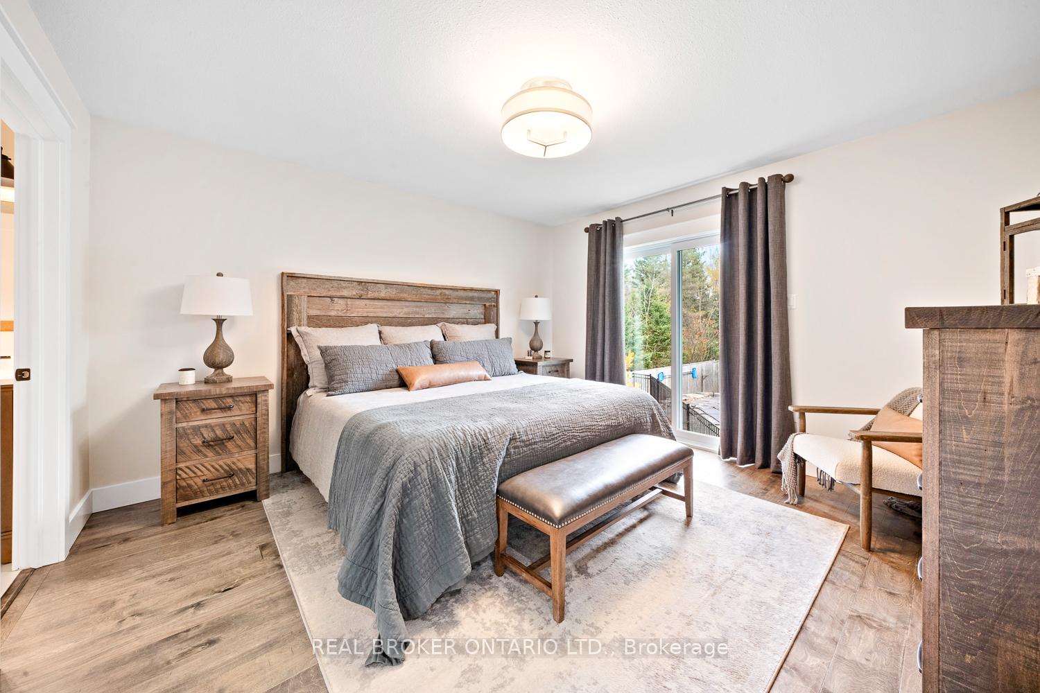 Photo 20 of 8 Crystalwood Lane, Springwater, Rural Springwater — HOMEH