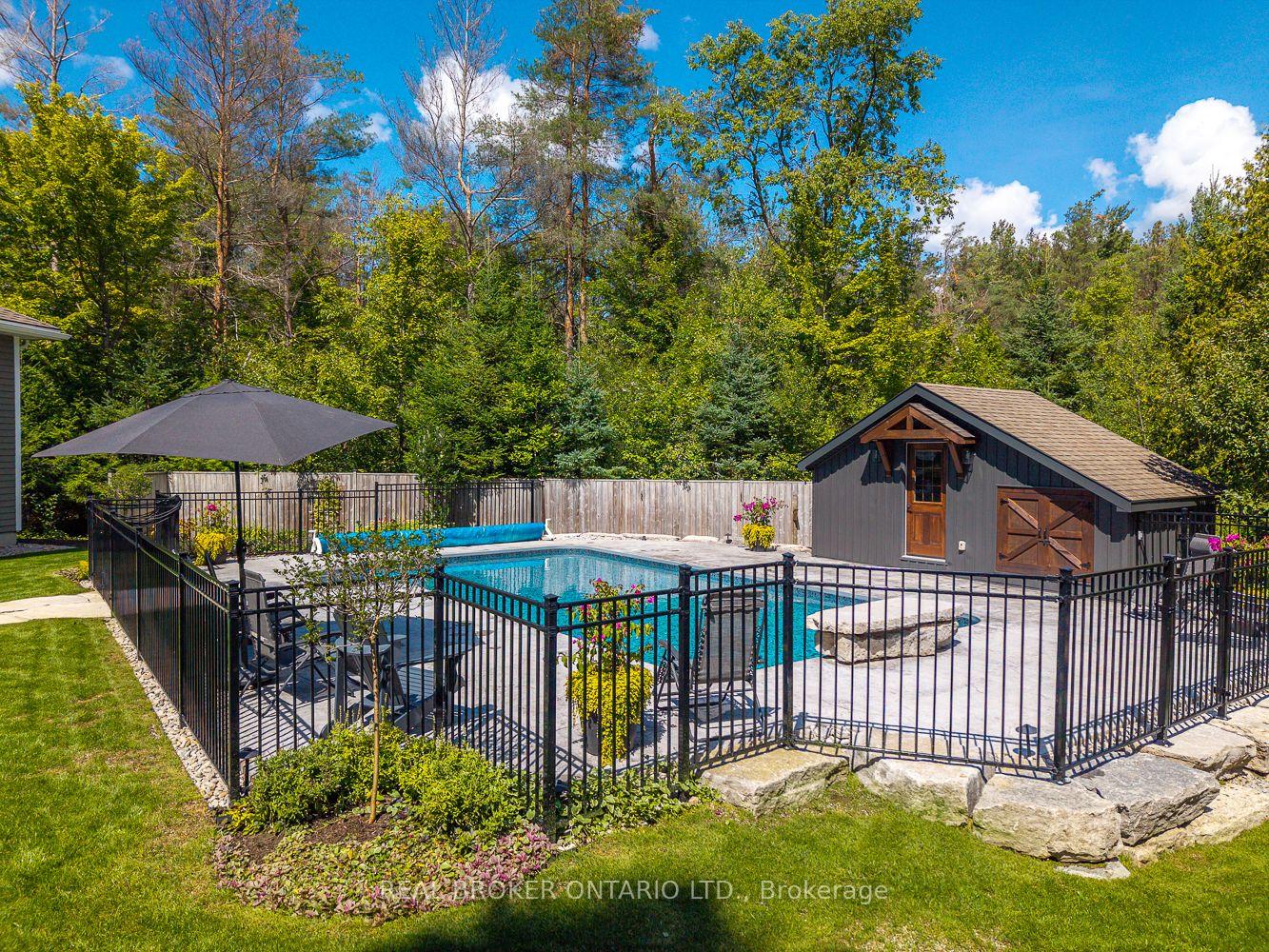 Photo 38 of 8 Crystalwood Lane, Springwater, Rural Springwater — HOMEH