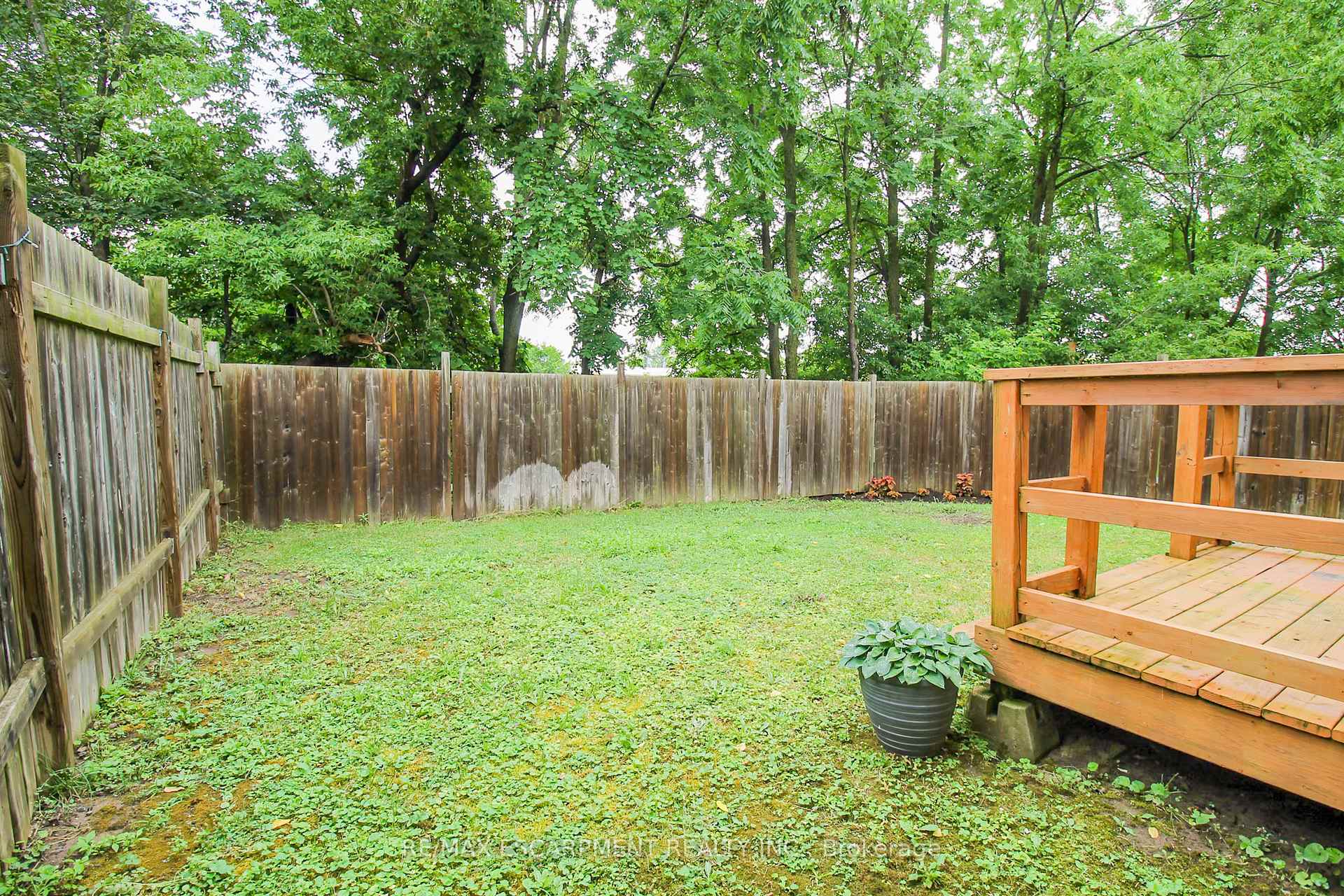 Photo 5 of 27B Walnut Street, St. Catharines, Secord Woods — HOMEH