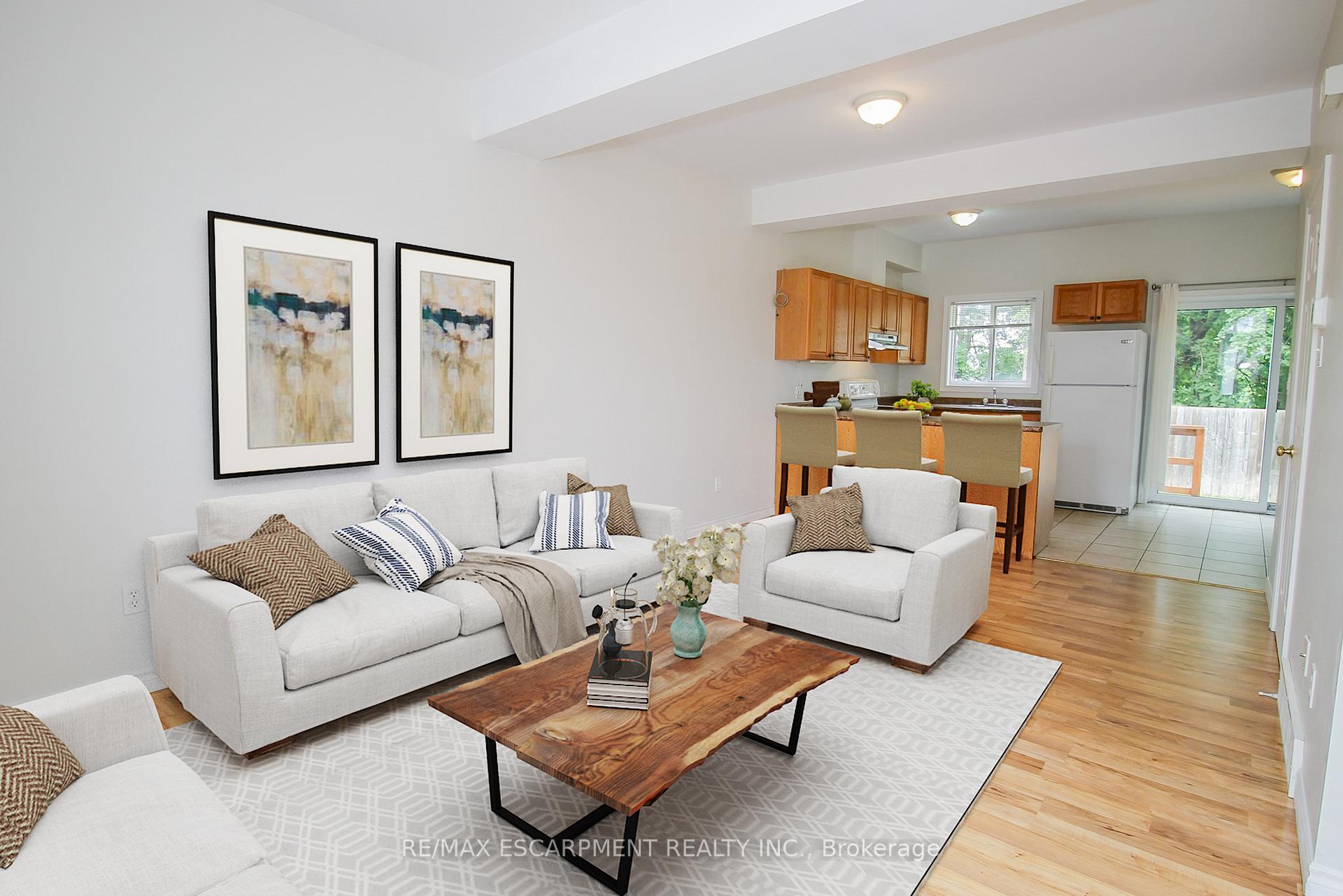 Photo 13 of 27B Walnut Street, St. Catharines, Secord Woods — HOMEH
