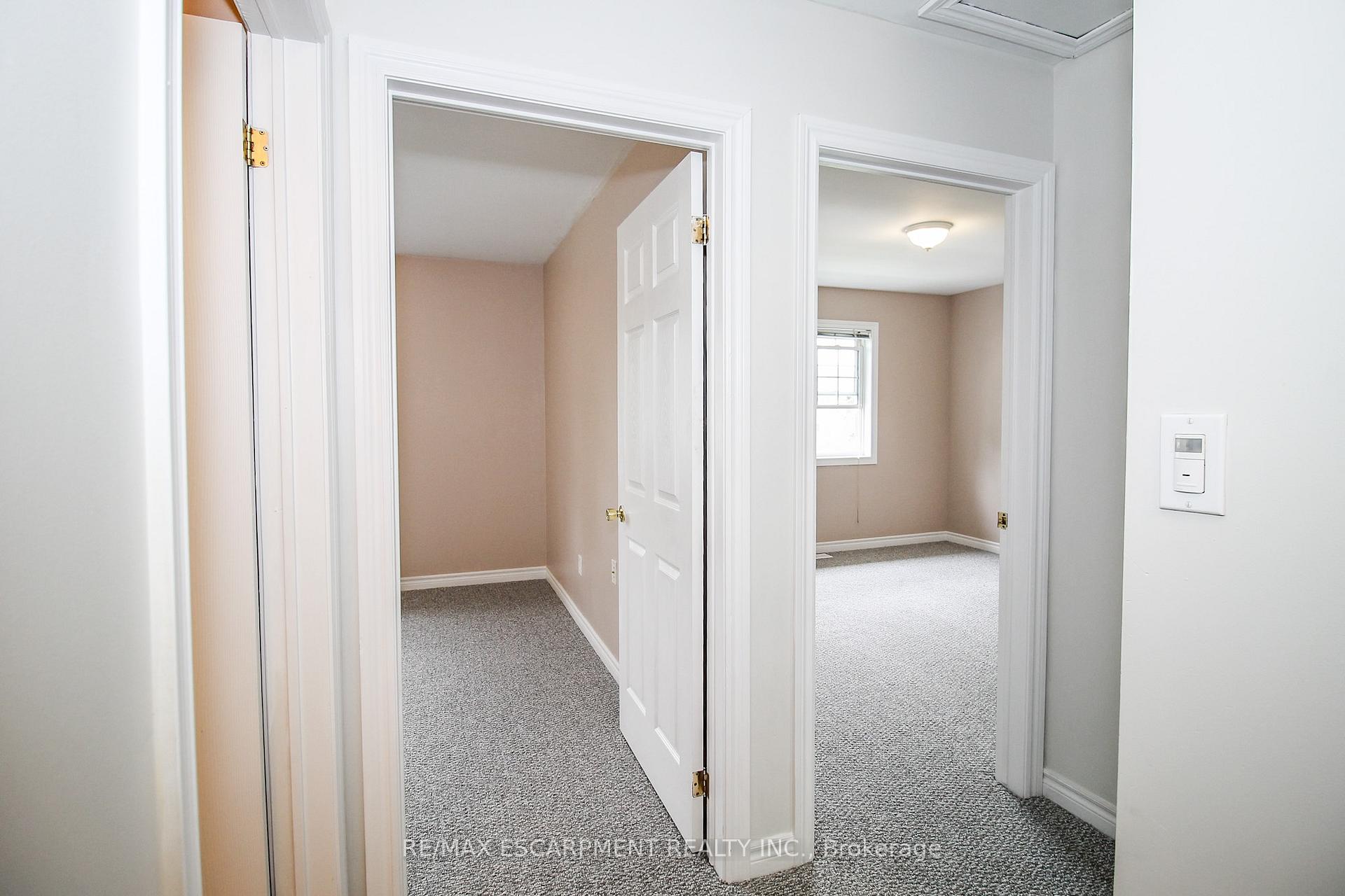 Photo 25 of 27B Walnut Street, St. Catharines, Secord Woods — HOMEH