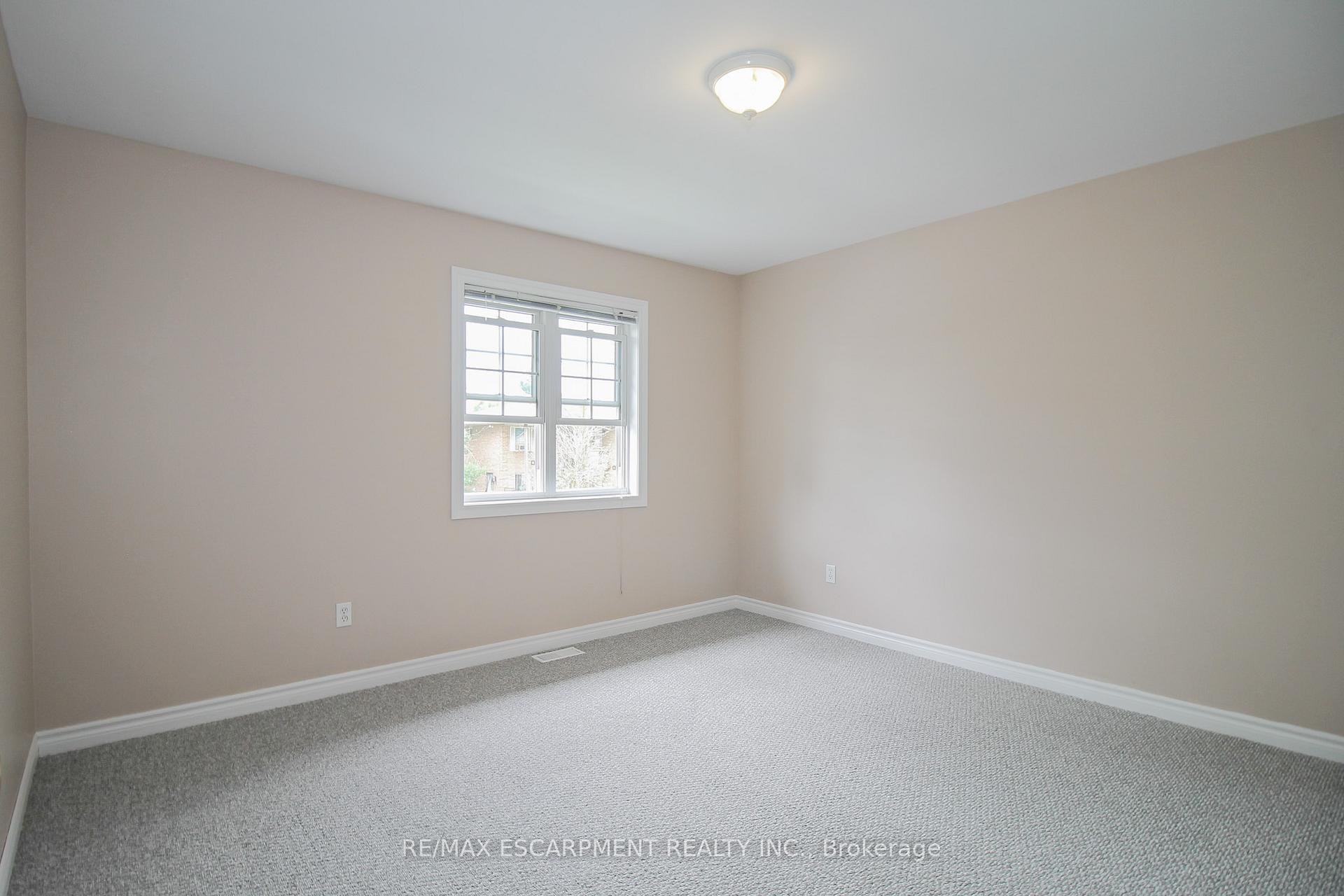 Photo 31 of 27B Walnut Street, St. Catharines, Secord Woods — HOMEH