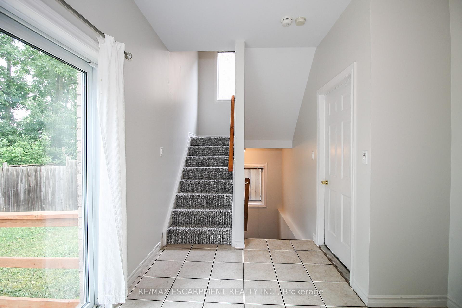 Photo 39 of 27B Walnut Street, St. Catharines, Secord Woods — HOMEH