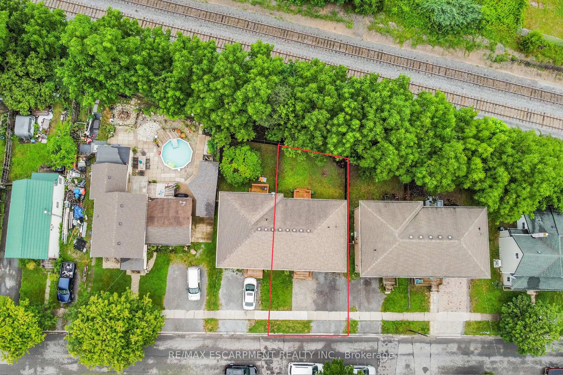 Photo 45 of 27B Walnut Street, St. Catharines, Secord Woods — HOMEH
