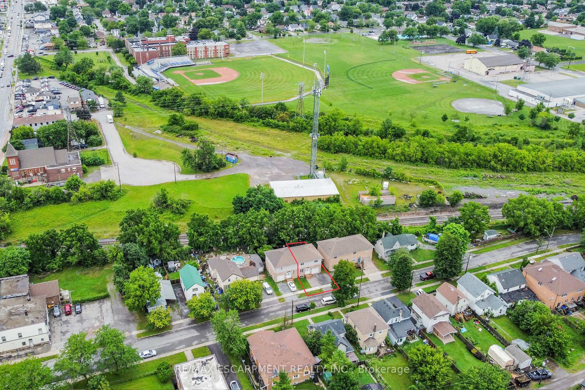 Photo 46 of 27B Walnut Street, St. Catharines, Secord Woods — HOMEH