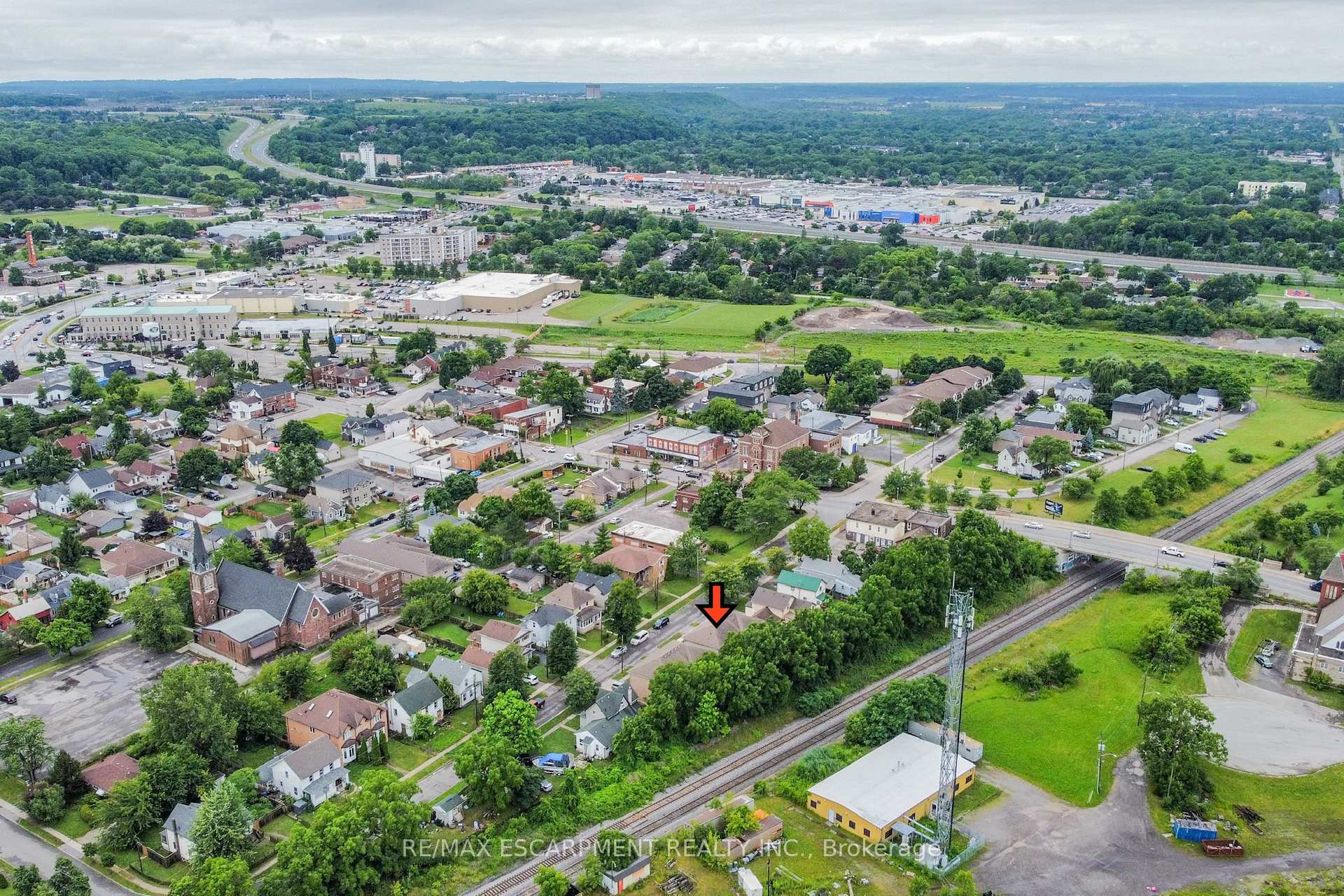 Photo 48 of 27B Walnut Street, St. Catharines, Secord Woods — HOMEH