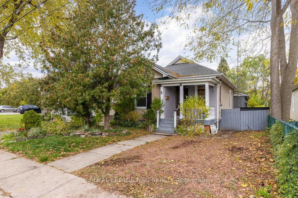 Photo 1 of 5 Lisgar Street, St. Catharines, Western Hill — HOMEH