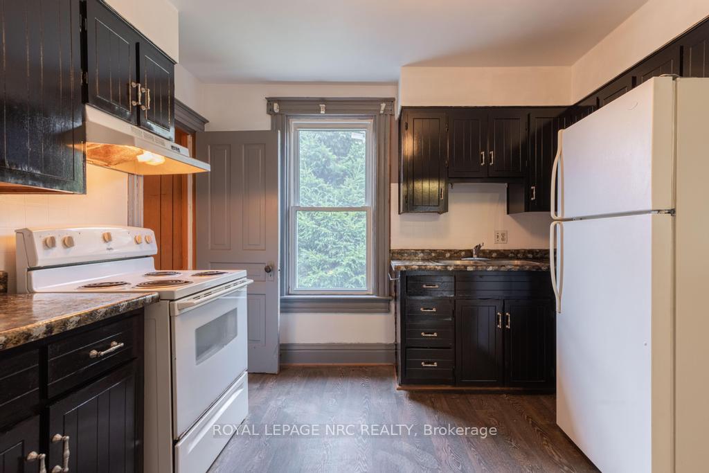 Photo 12 of 5 Lisgar Street, St. Catharines, Western Hill — HOMEH