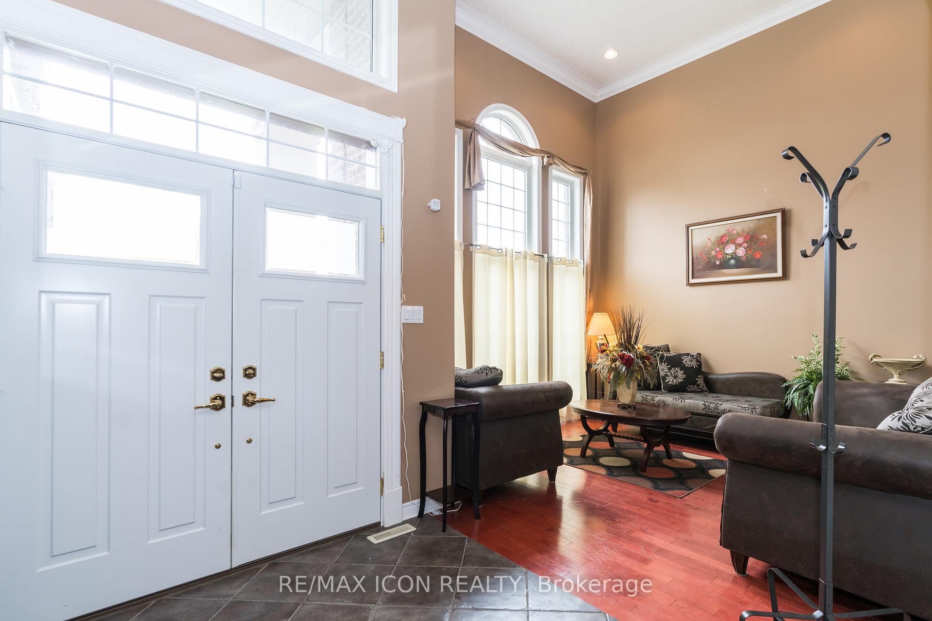 Photo 5 of 19 Redtail Court, St. Thomas — HOMEH