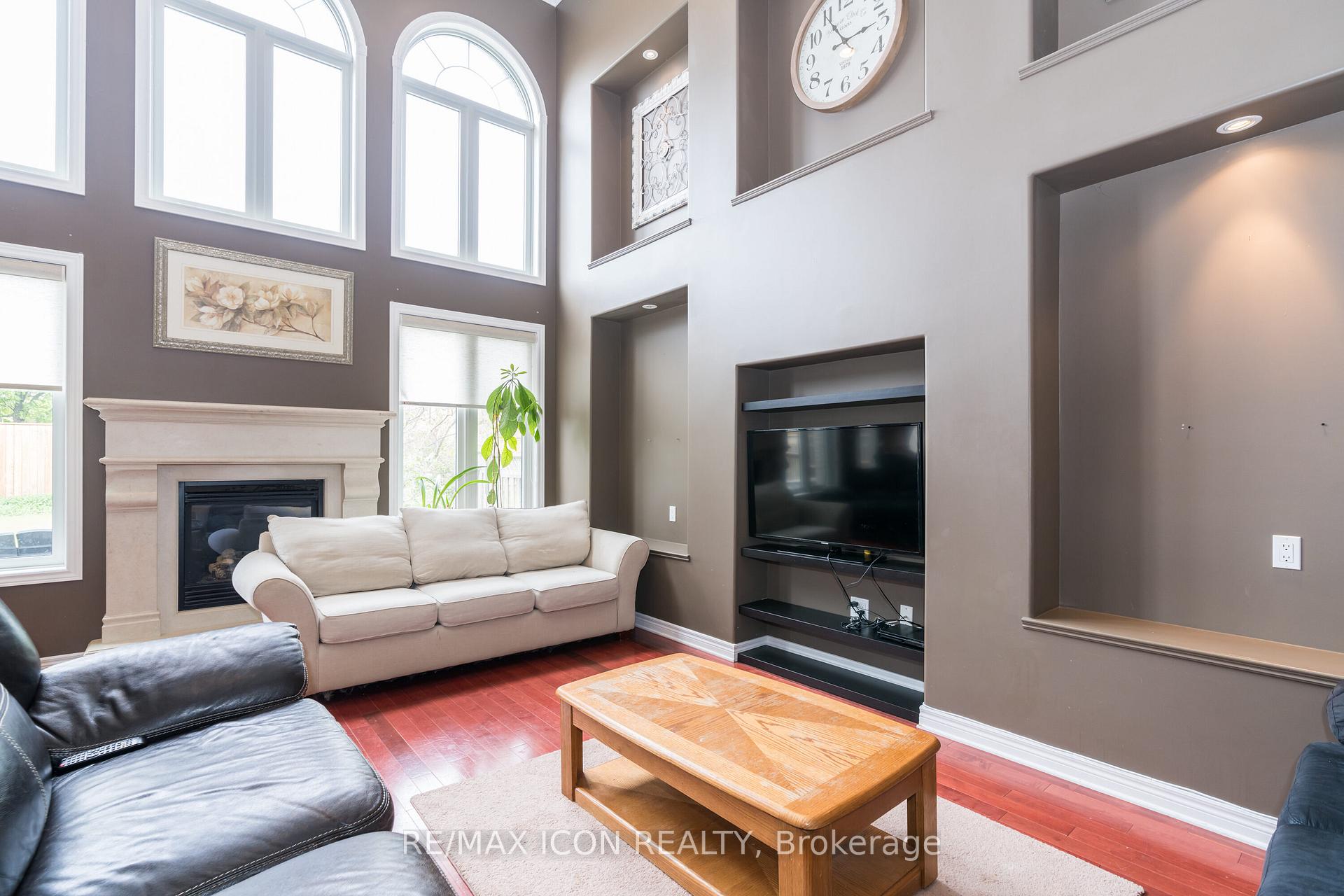 Photo 14 of 19 Redtail Court, St. Thomas — HOMEH