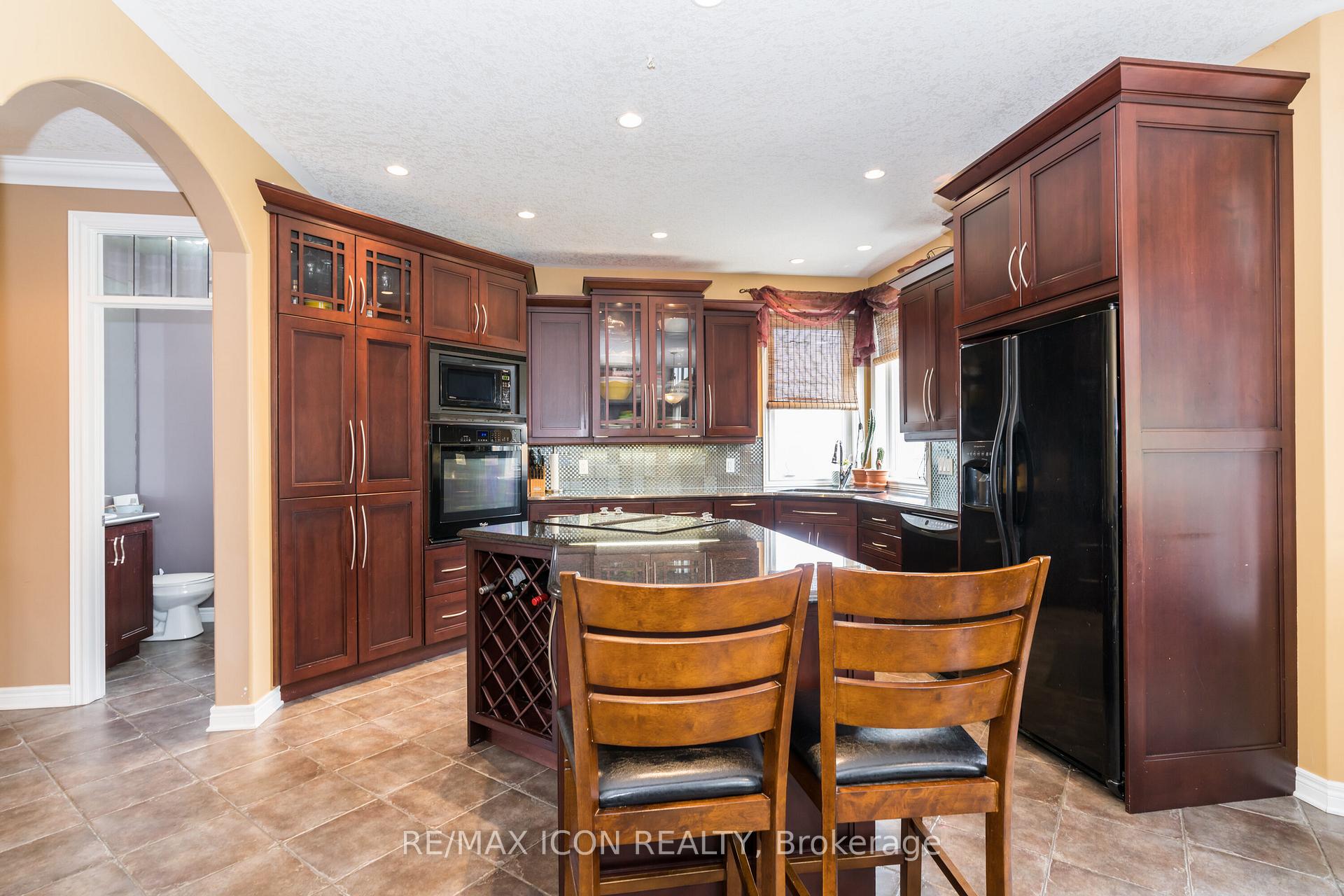 Photo 18 of 19 Redtail Court, St. Thomas — HOMEH