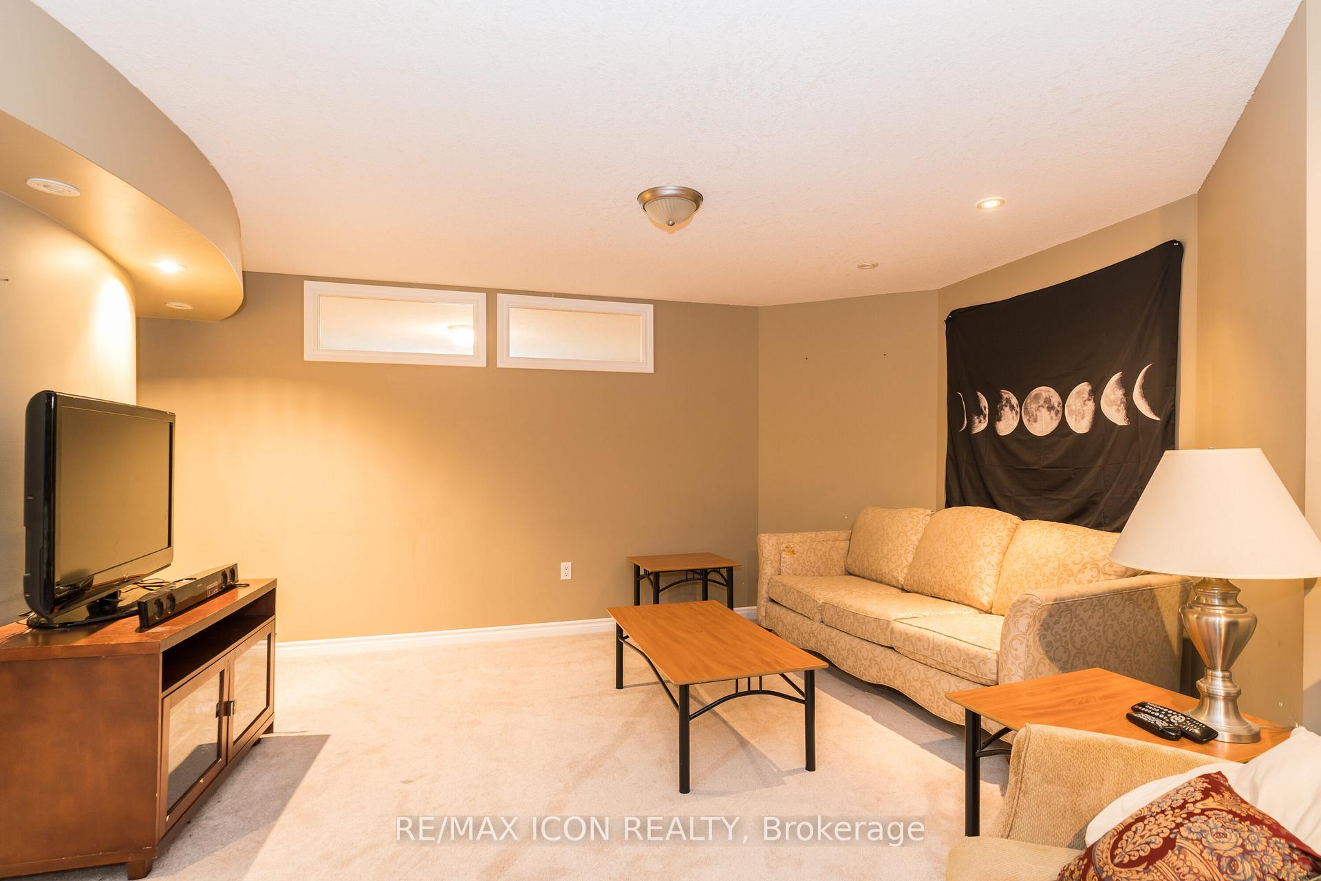 Photo 37 of 19 Redtail Court, St. Thomas — HOMEH