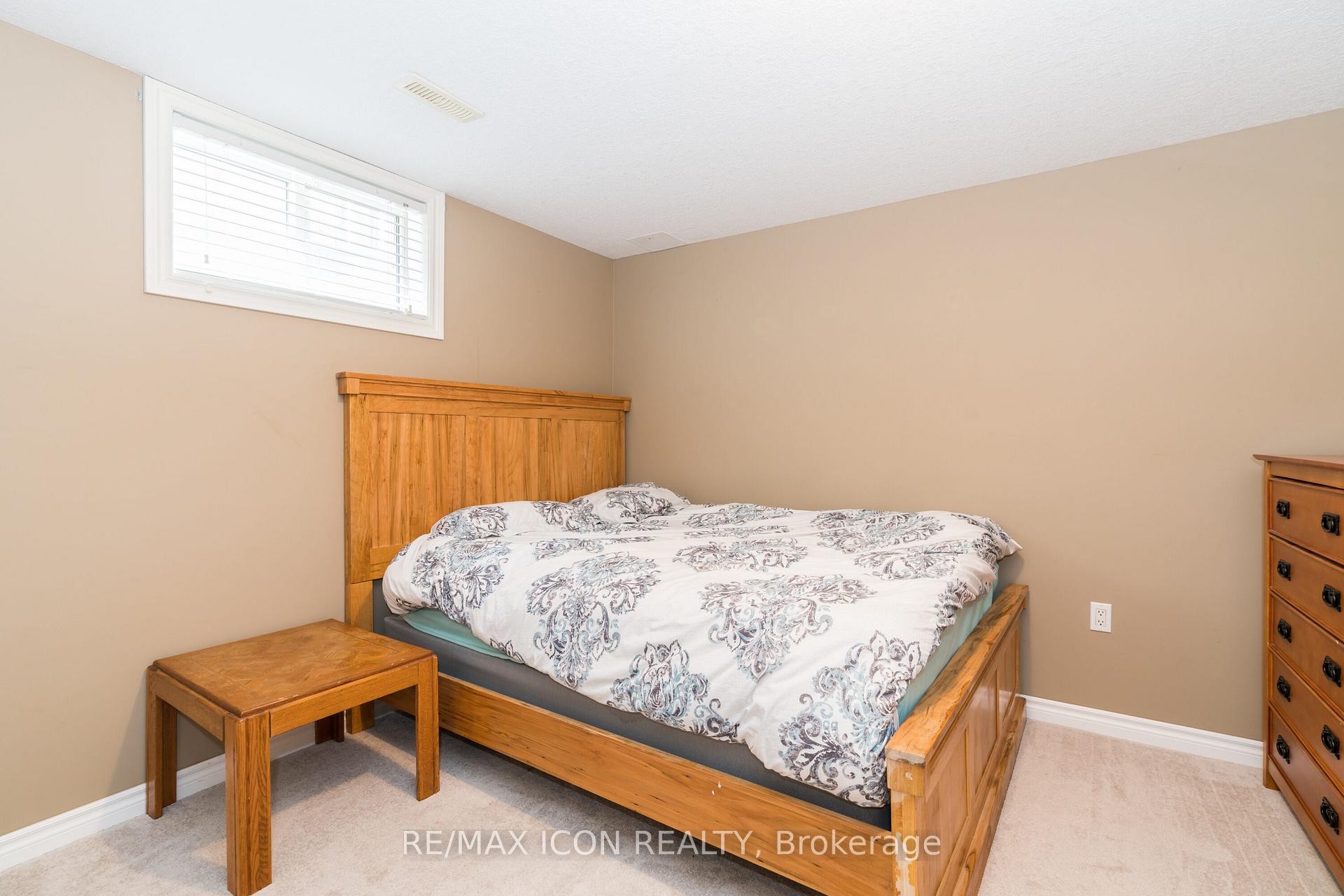 Photo 39 of 19 Redtail Court, St. Thomas — HOMEH