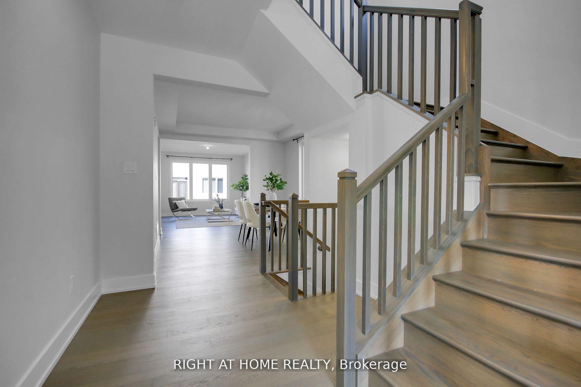 Photo 3 of 831 Derreen Avenue, Ottawa, Stittsville (North) — HOMEH