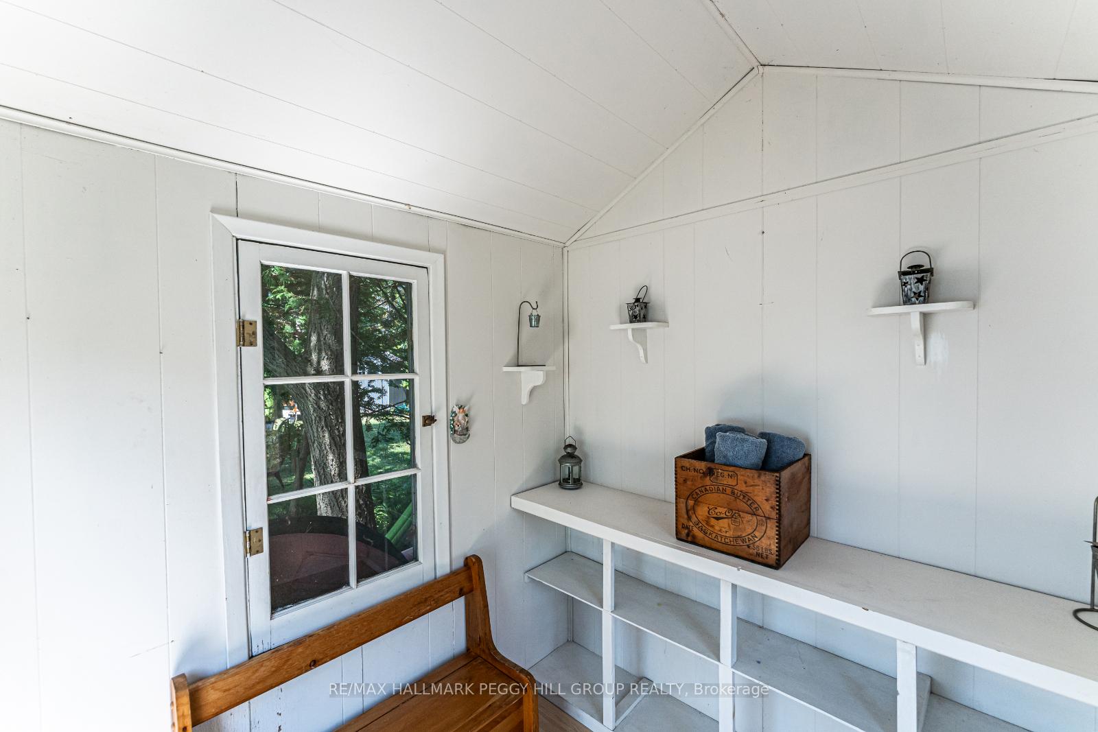 Photo 19 of 5580 Penetanguishene Road, Springwater, Rural Springwater — HOMEH